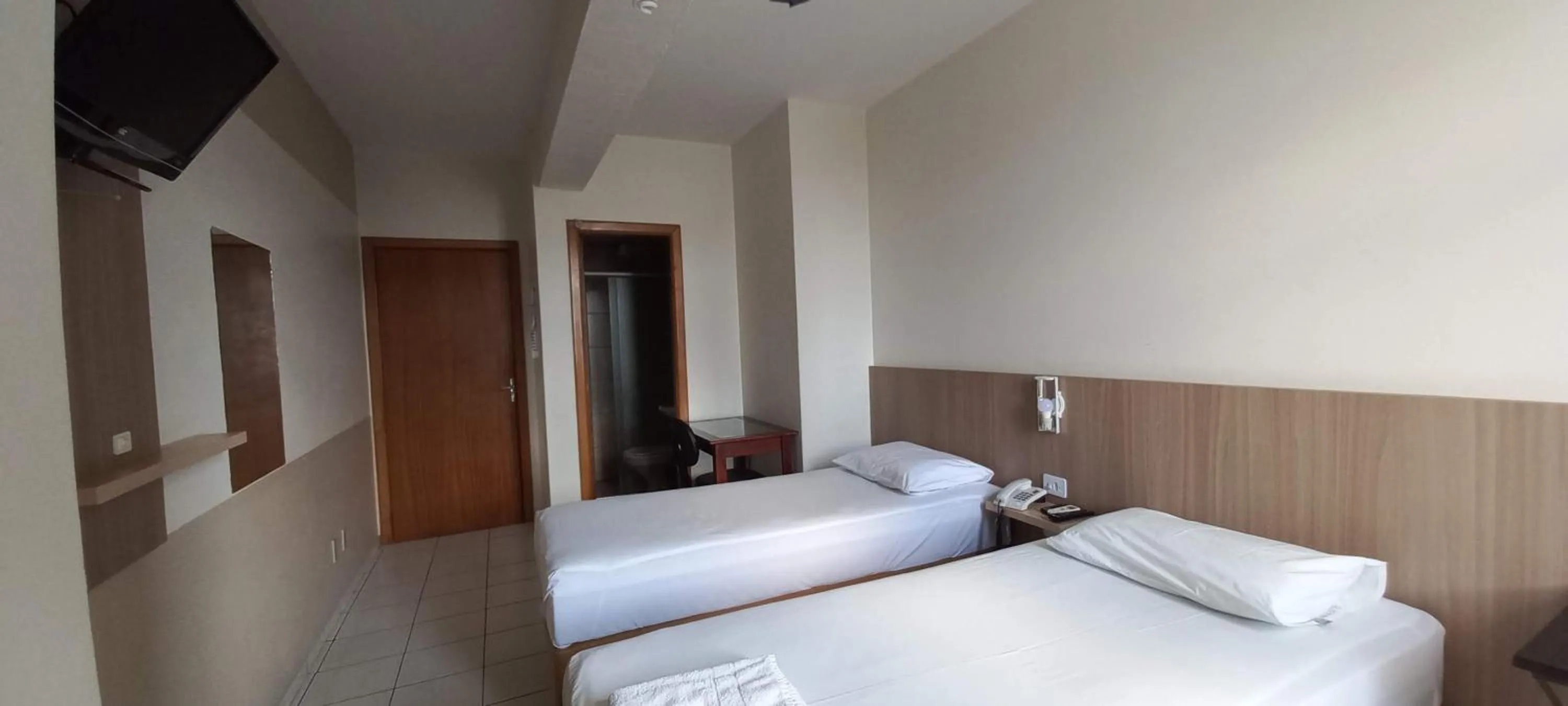 Luxury Triple Room - single occupancy in Hotel Romanville