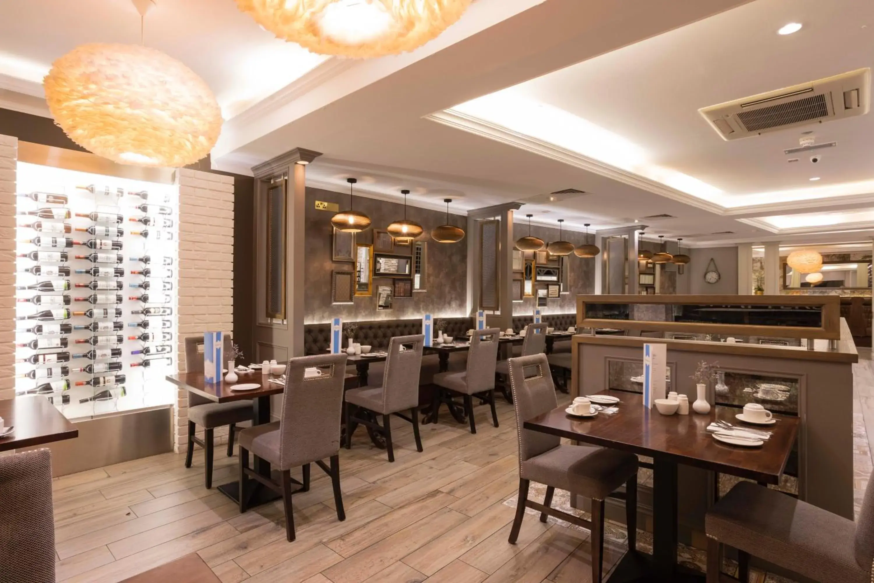 Restaurant/places to eat in Schull Harbour Hotel & Leisure Centre Restaurant/places to eat in Schull Harbour Hotel & Leisure Centre