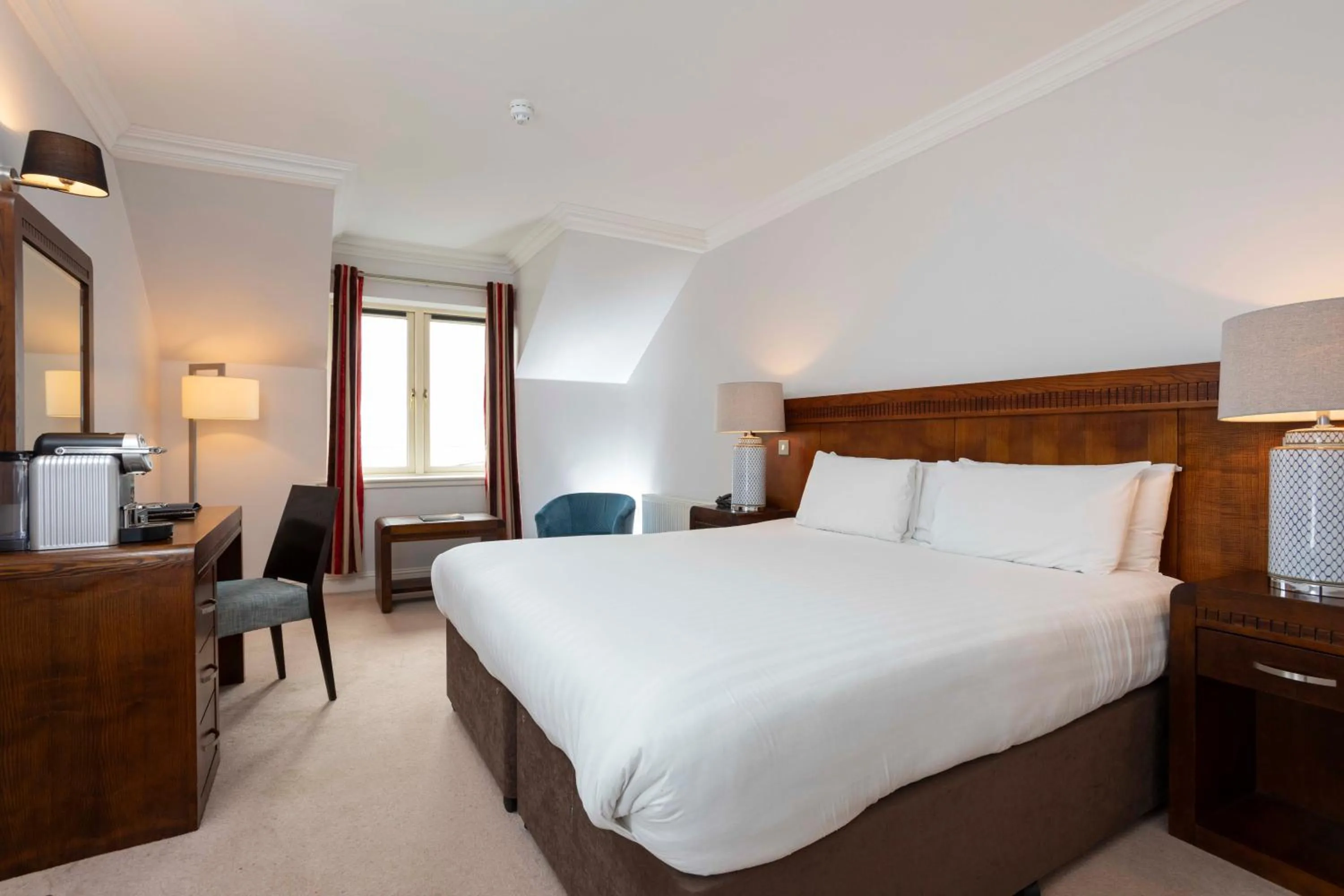 Bedroom, Bed in Schull Harbour Hotel & Leisure Centre