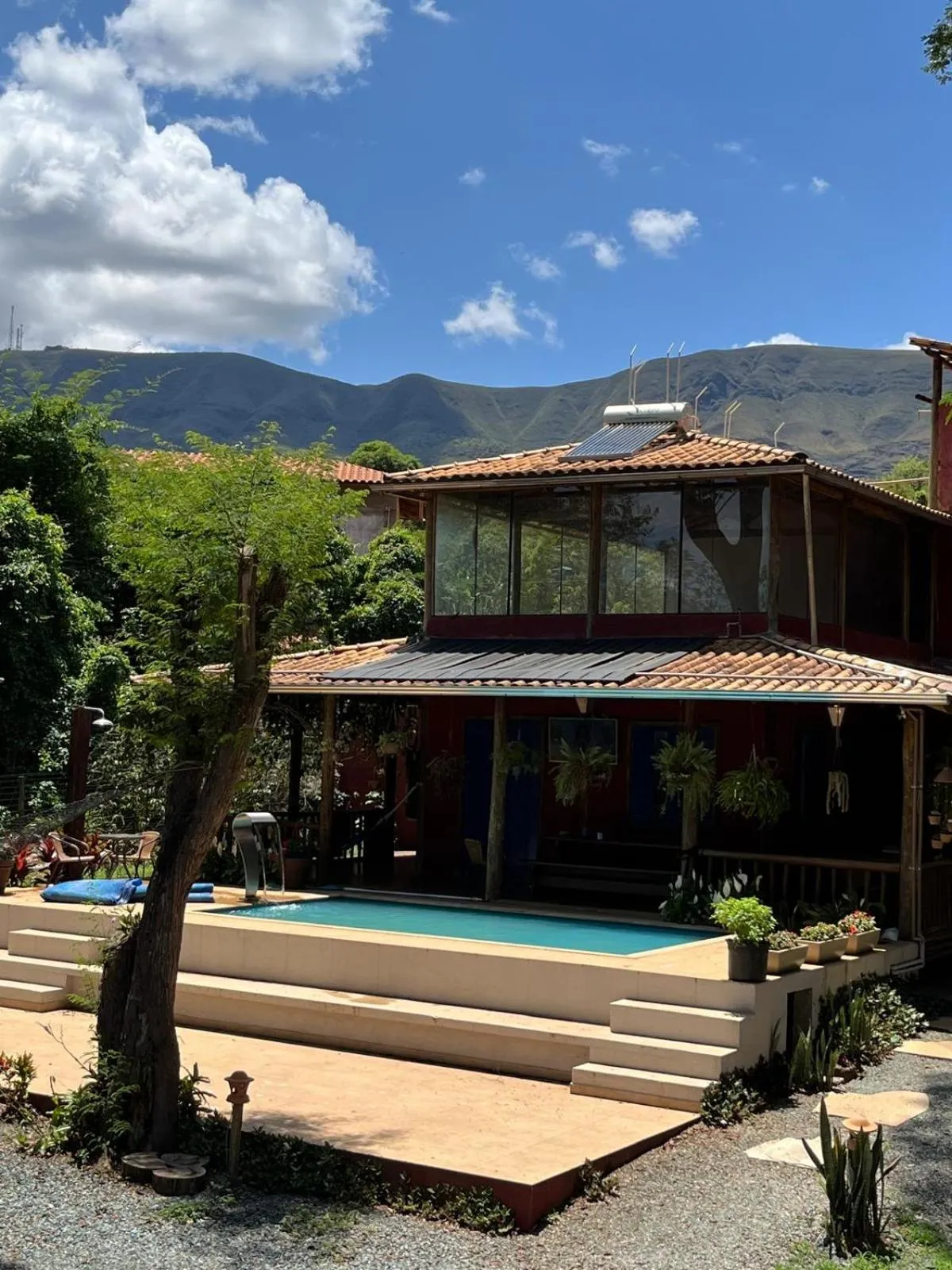 A Mi Manera Pousada , cerveja própria e Bistrô !