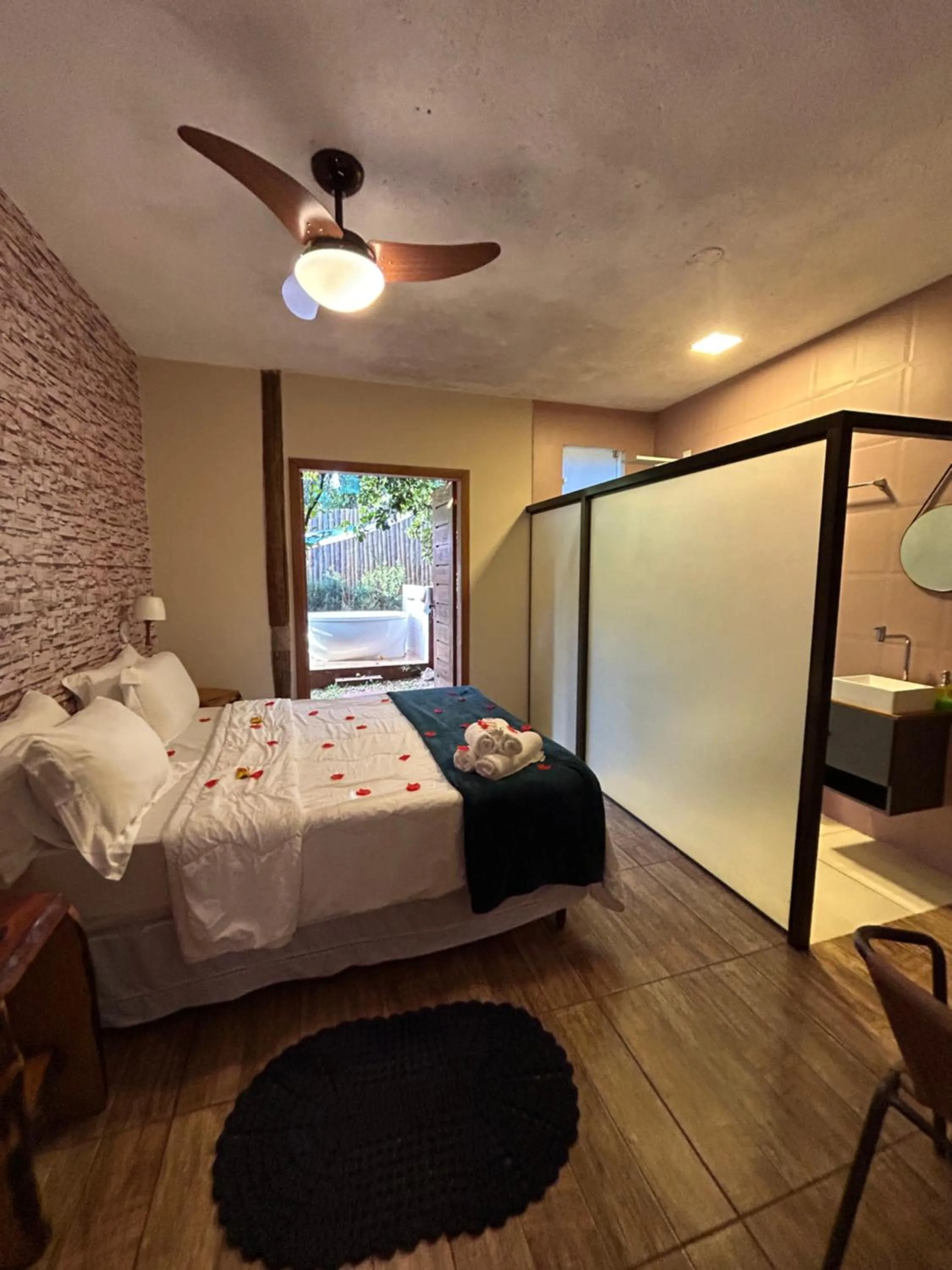 Bed in A Mi Manera Pousada , cerveja própria e Bistrô !