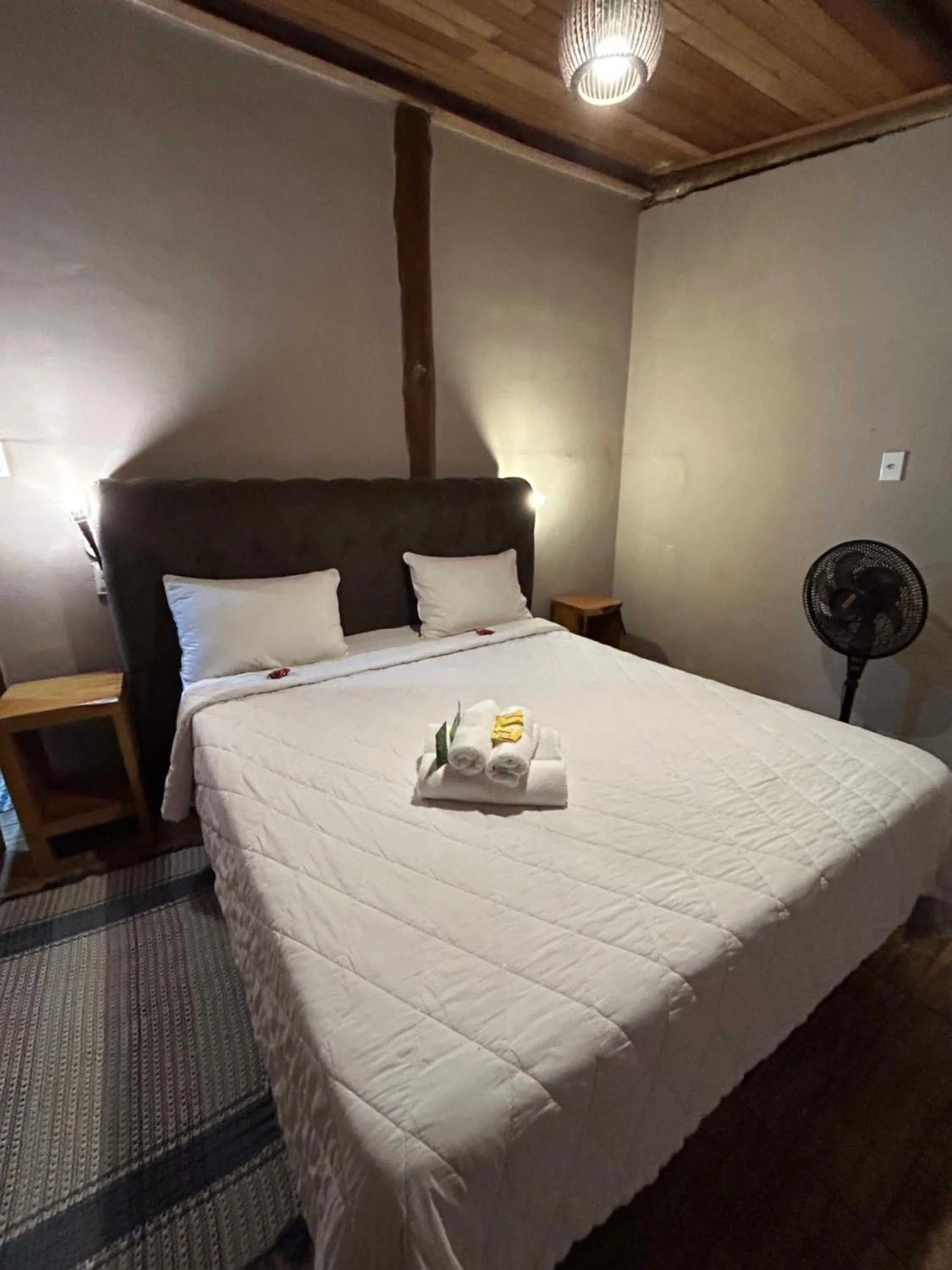 Bed in A Mi Manera Pousada , cerveja própria e Bistrô !