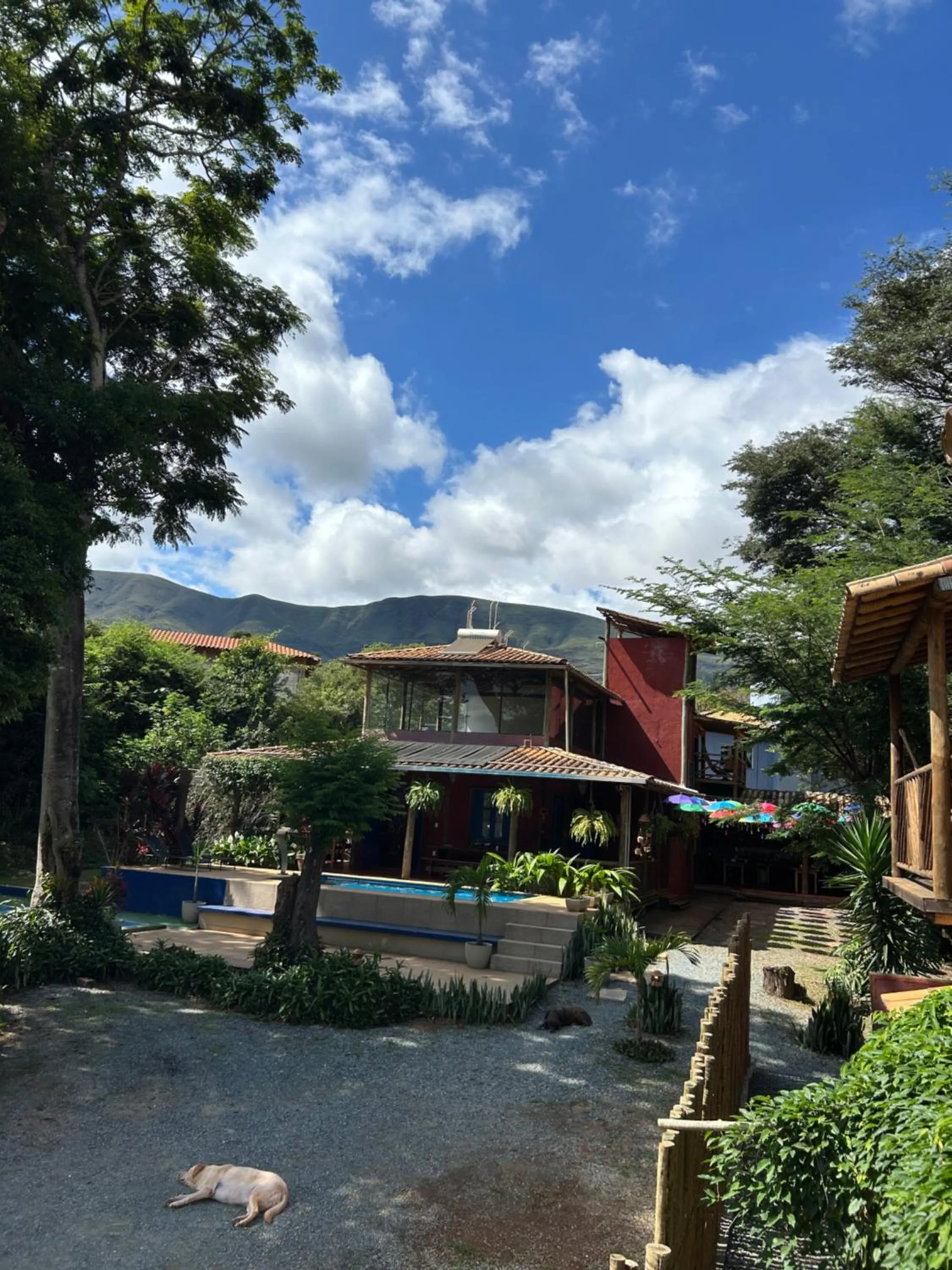 A Mi Manera Pousada , cerveja própria e Bistrô !