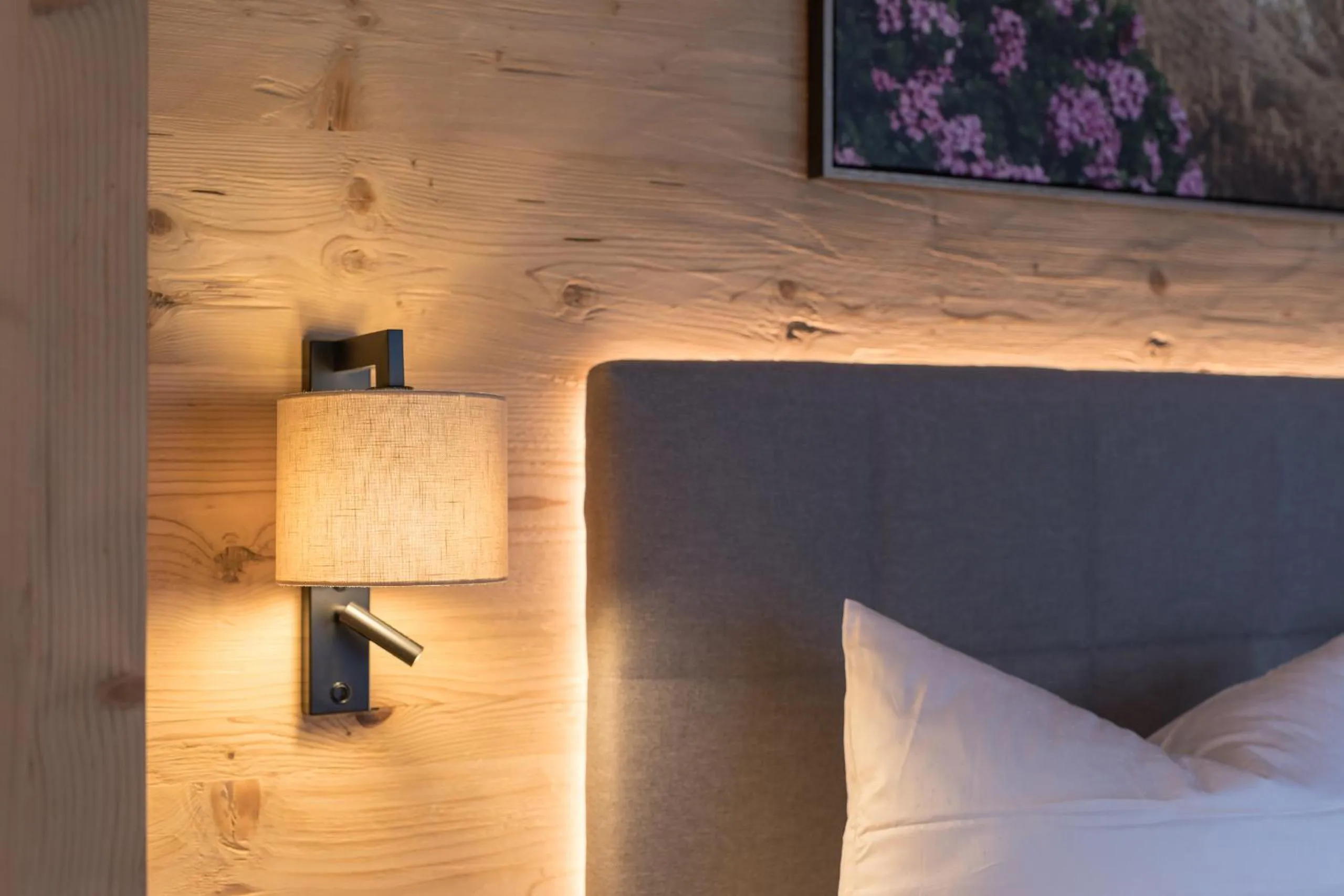 Bathroom, Bed in Hotel Augarten