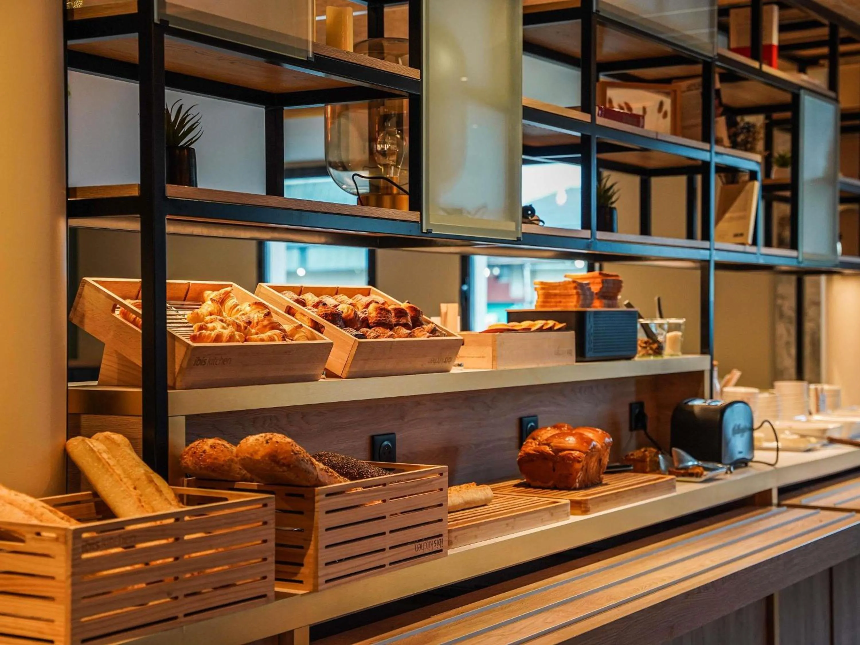 Property building in ibis Bayeux Port En Bessin