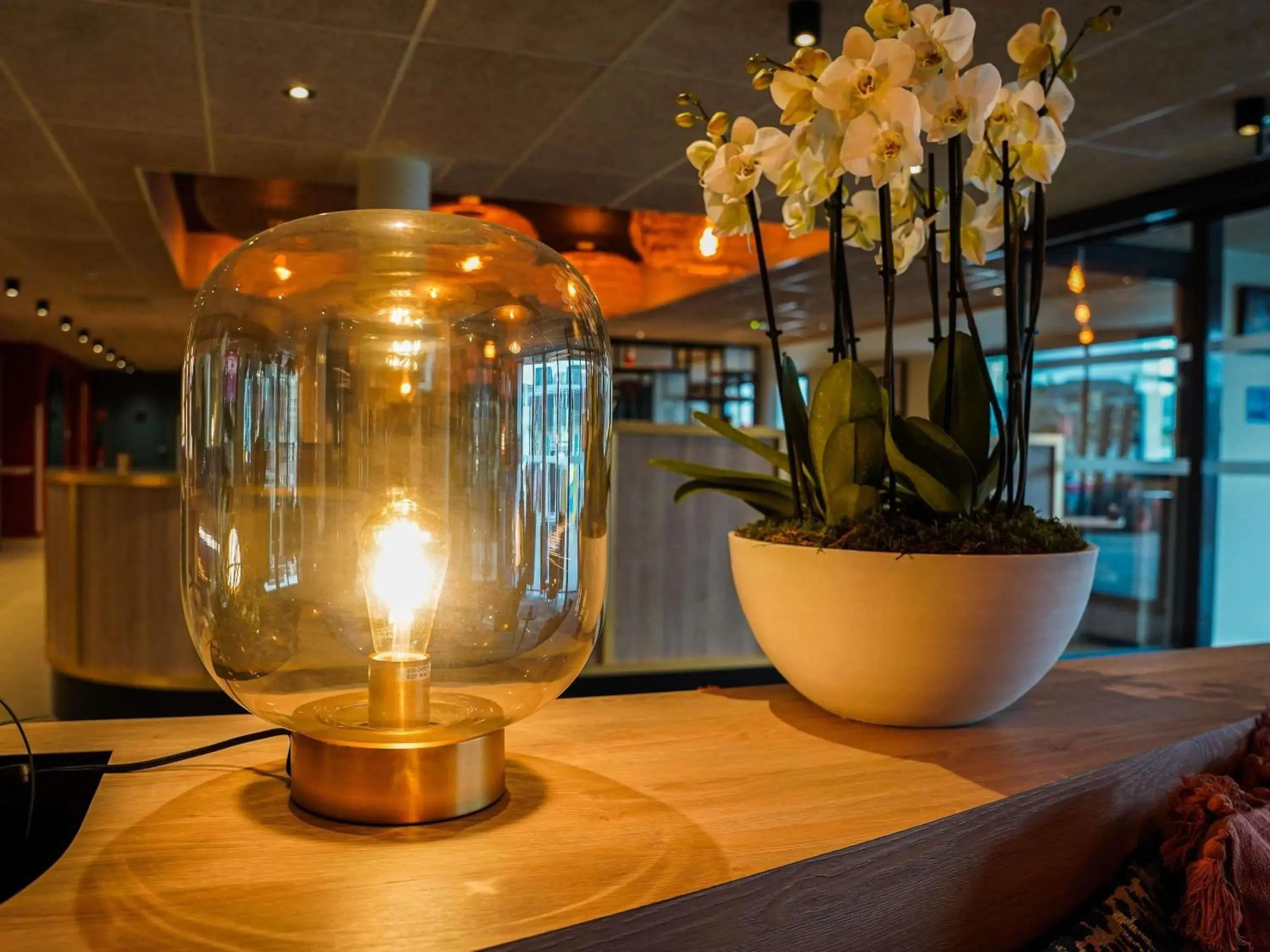 Lounge or bar in ibis Bayeux Port En Bessin Lounge or bar in ibis Bayeux Port En Bessin