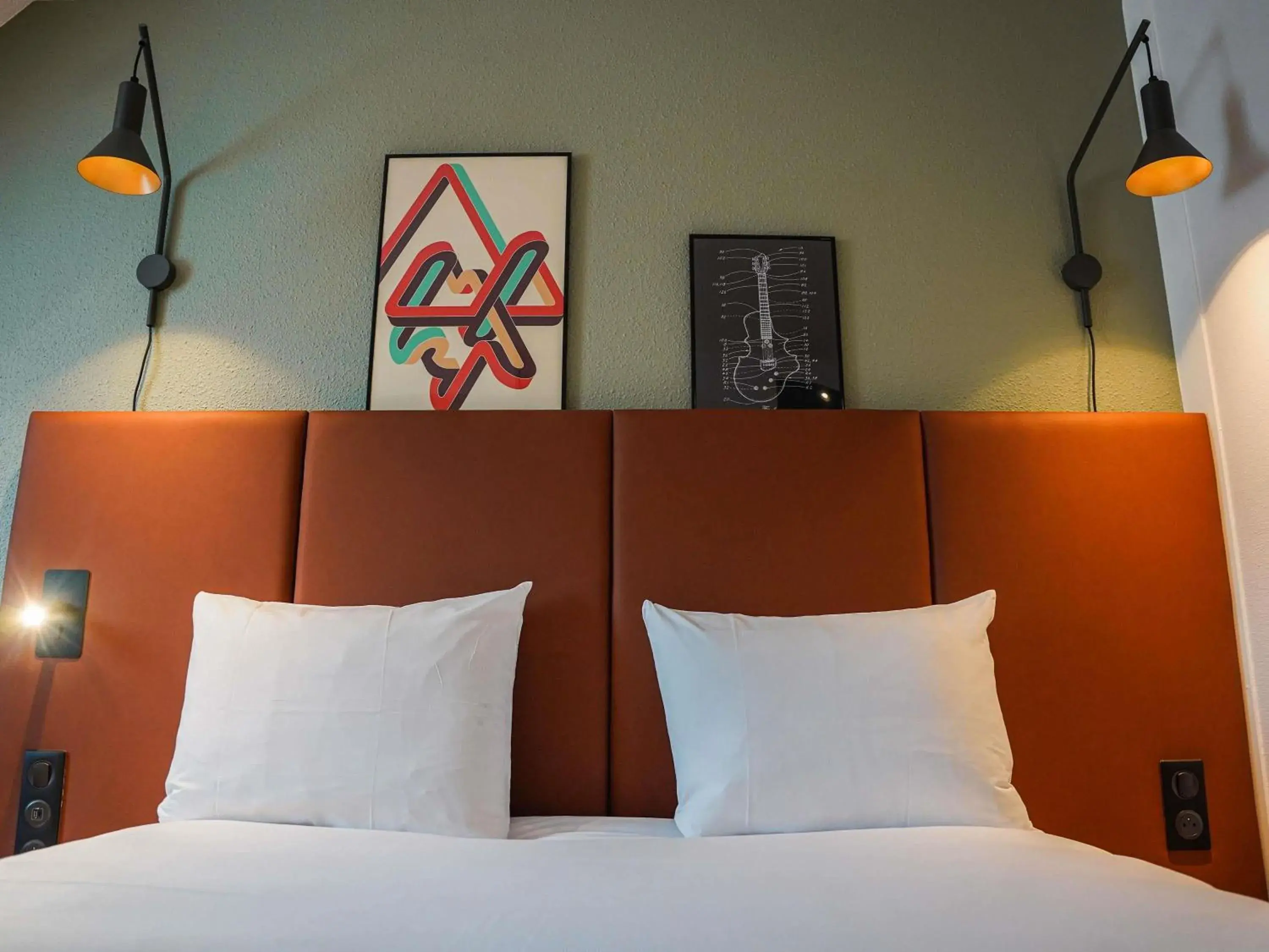 Bedroom, Bed in ibis Bayeux Port En Bessin Bedroom, Bed in ibis Bayeux Port En Bessin