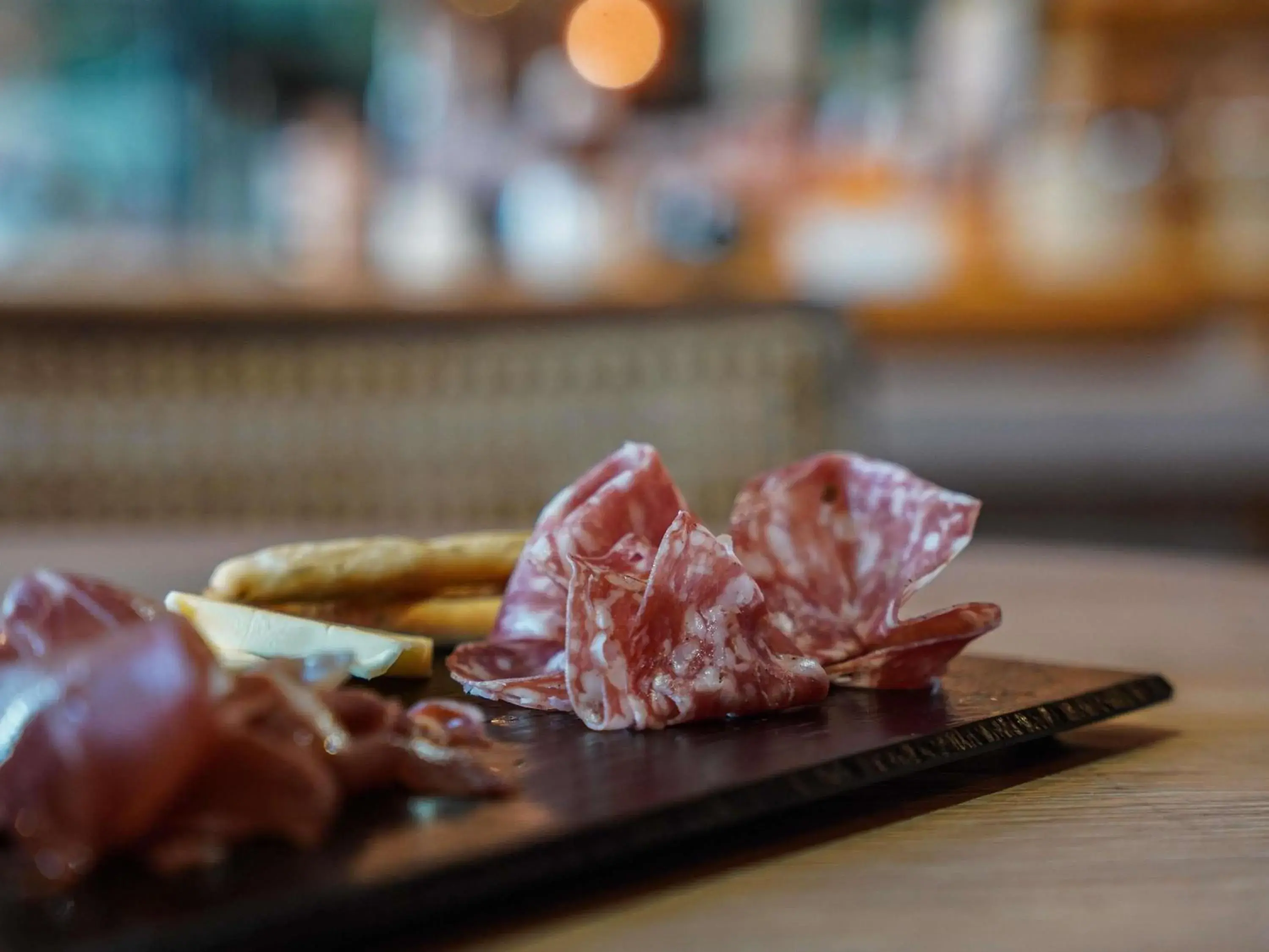 Lounge or bar in ibis Bayeux Port En Bessin Lounge or bar in ibis Bayeux Port En Bessin