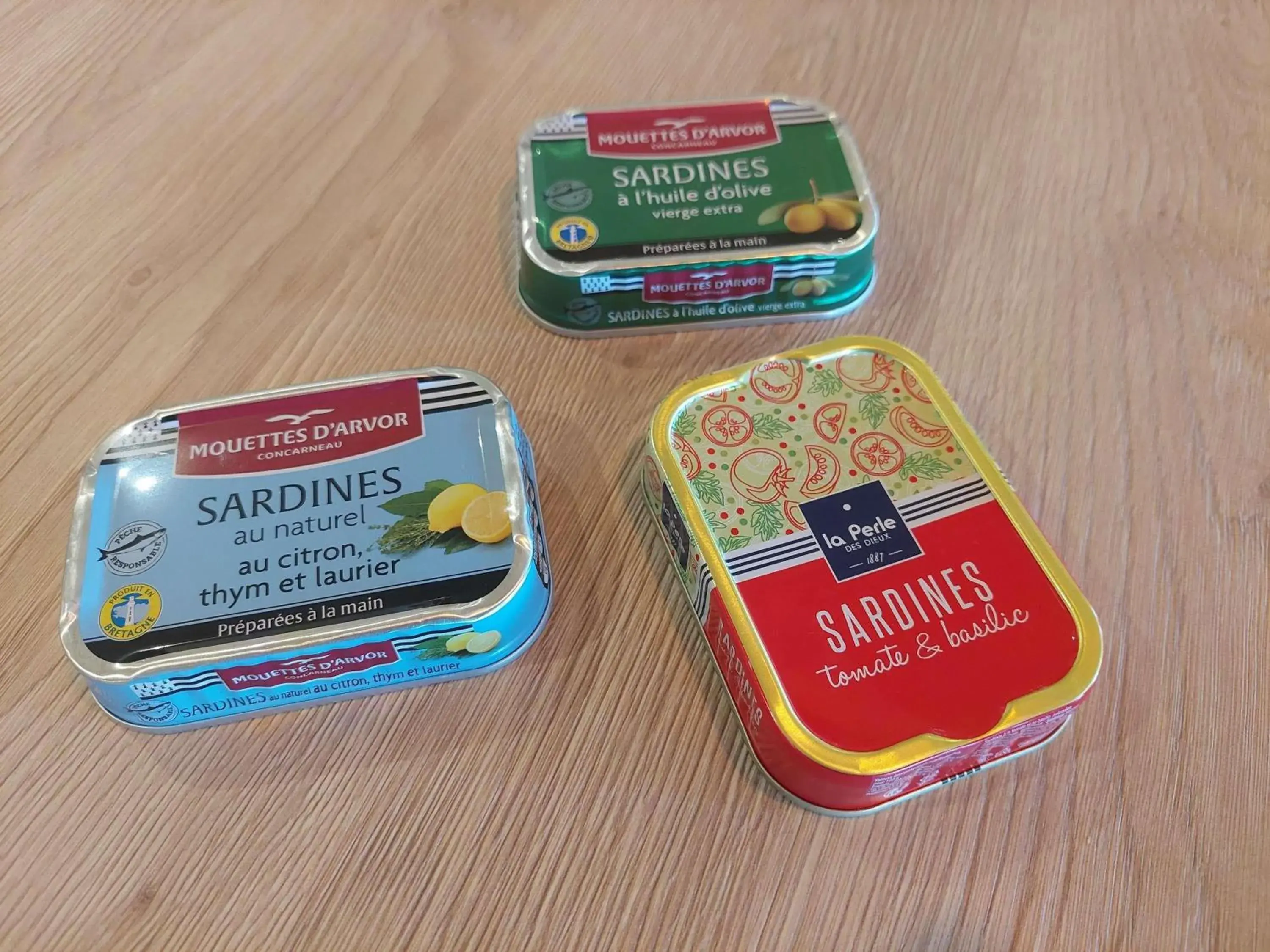 Lounge or bar in ibis Bayeux Port En Bessin Lounge or bar in ibis Bayeux Port En Bessin