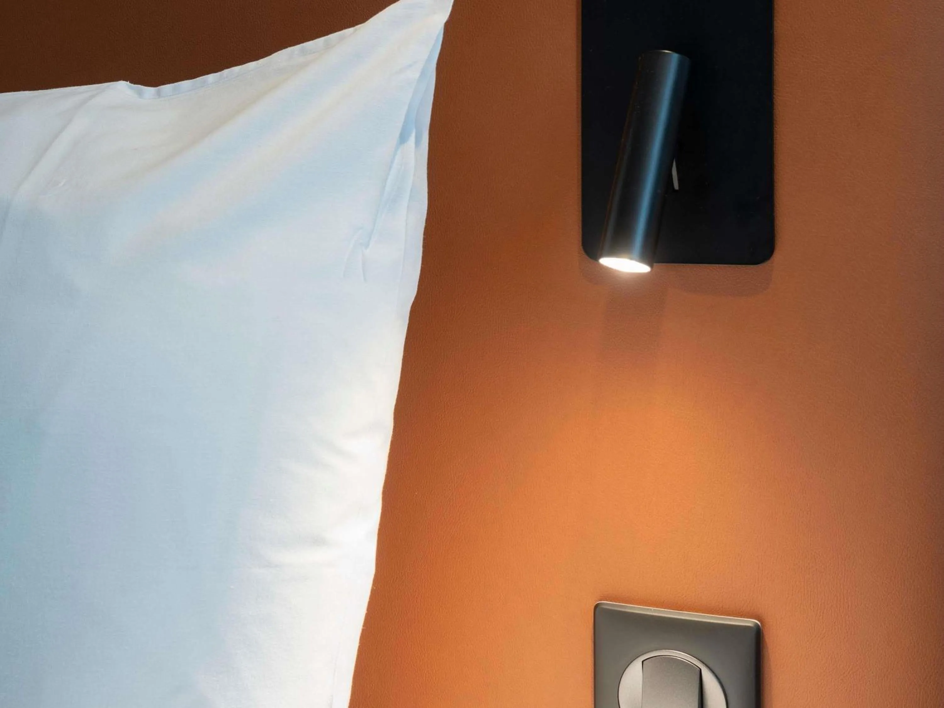 Bedroom in ibis Bayeux Port En Bessin