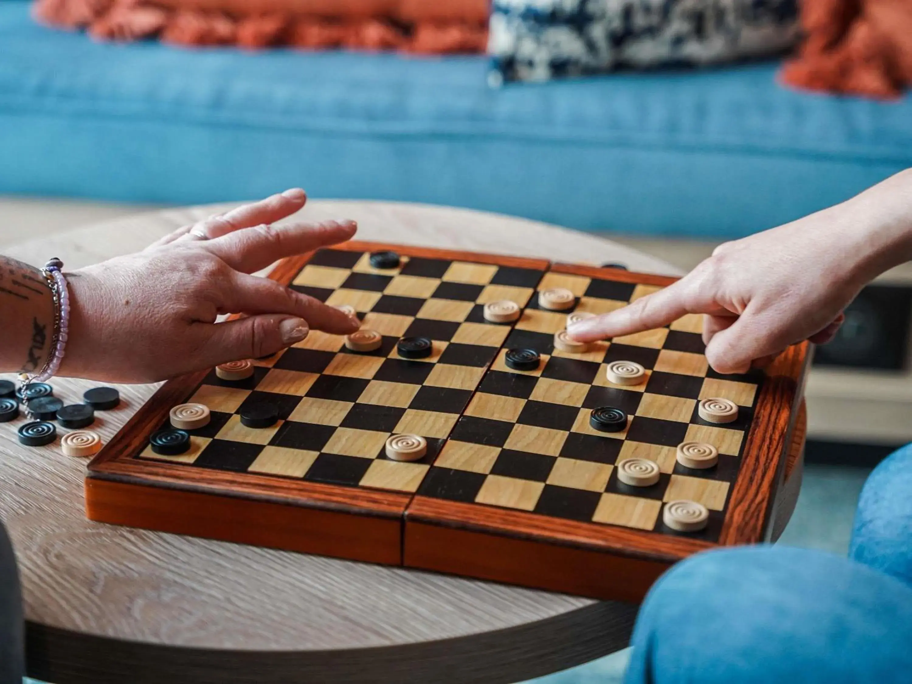 Lounge or bar in ibis Bayeux Port En Bessin Lounge or bar in ibis Bayeux Port En Bessin