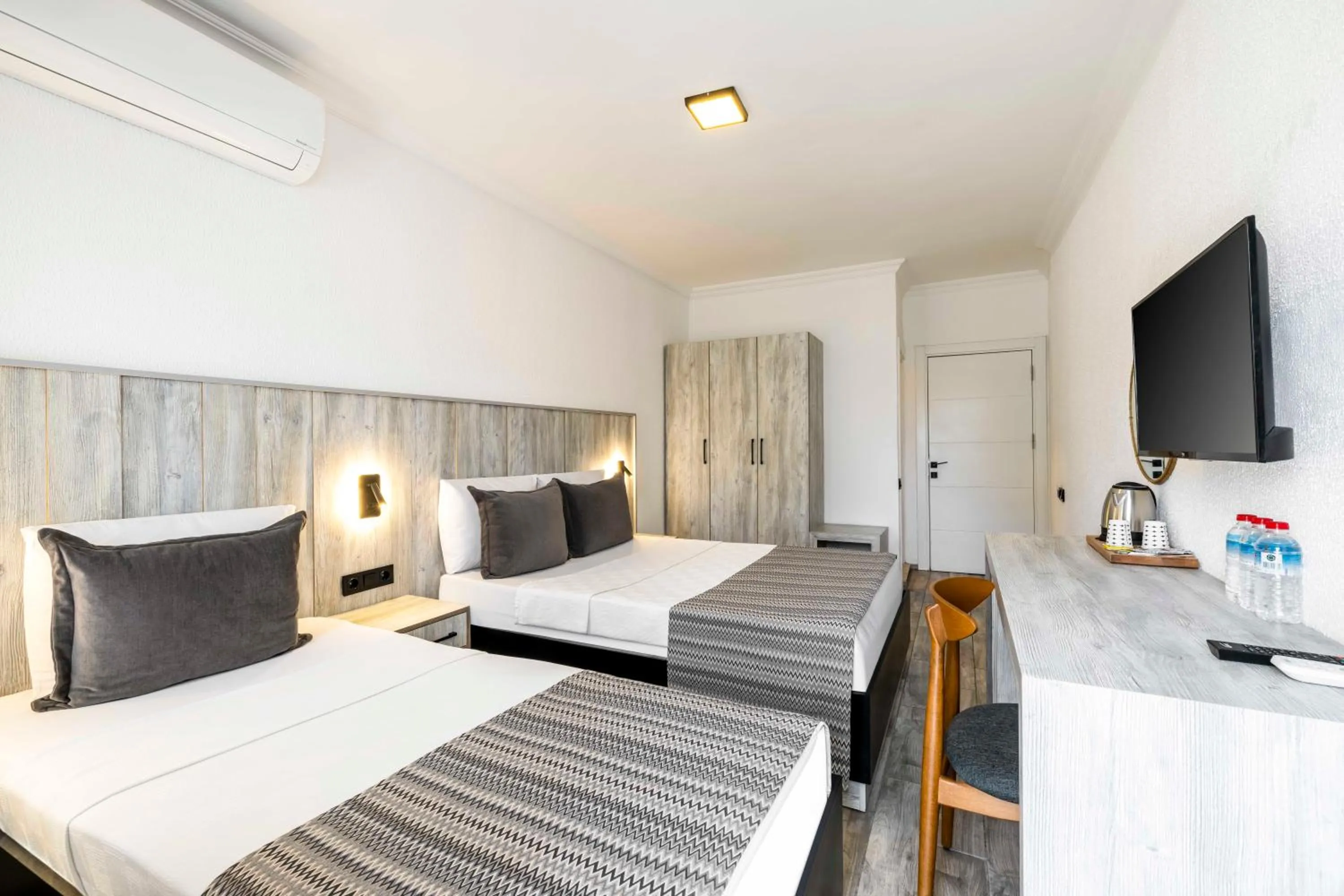 Photo of the whole room, Bed in Costa Maya Bodrum