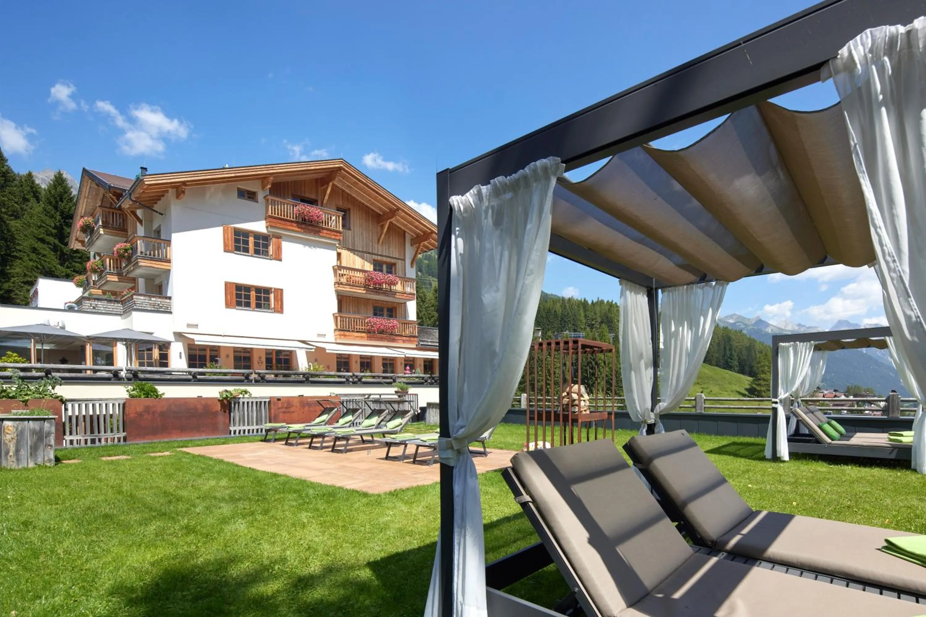 Garden view in Der Waldhof - Unique - A hidden gem