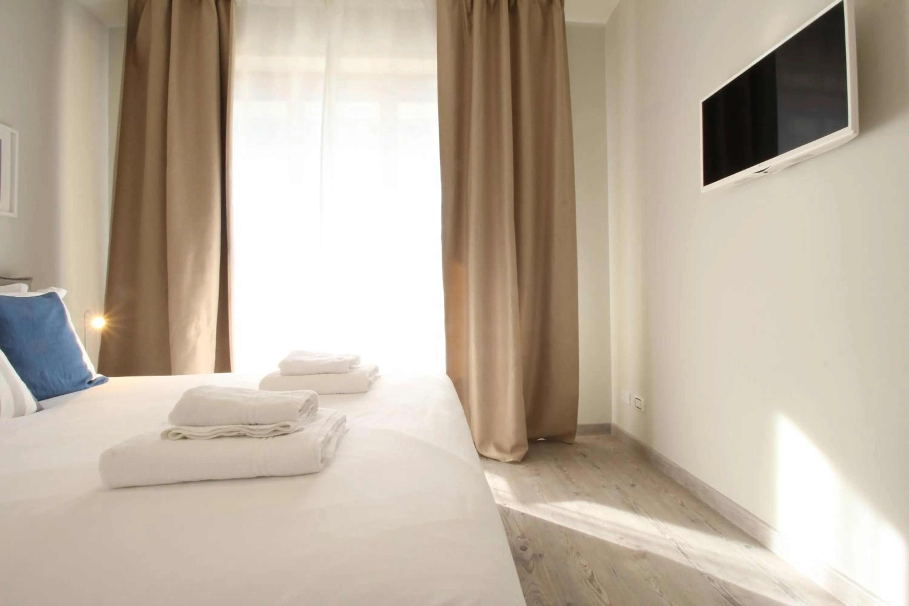 TV and multimedia, Bed in Le Grand Bleu
