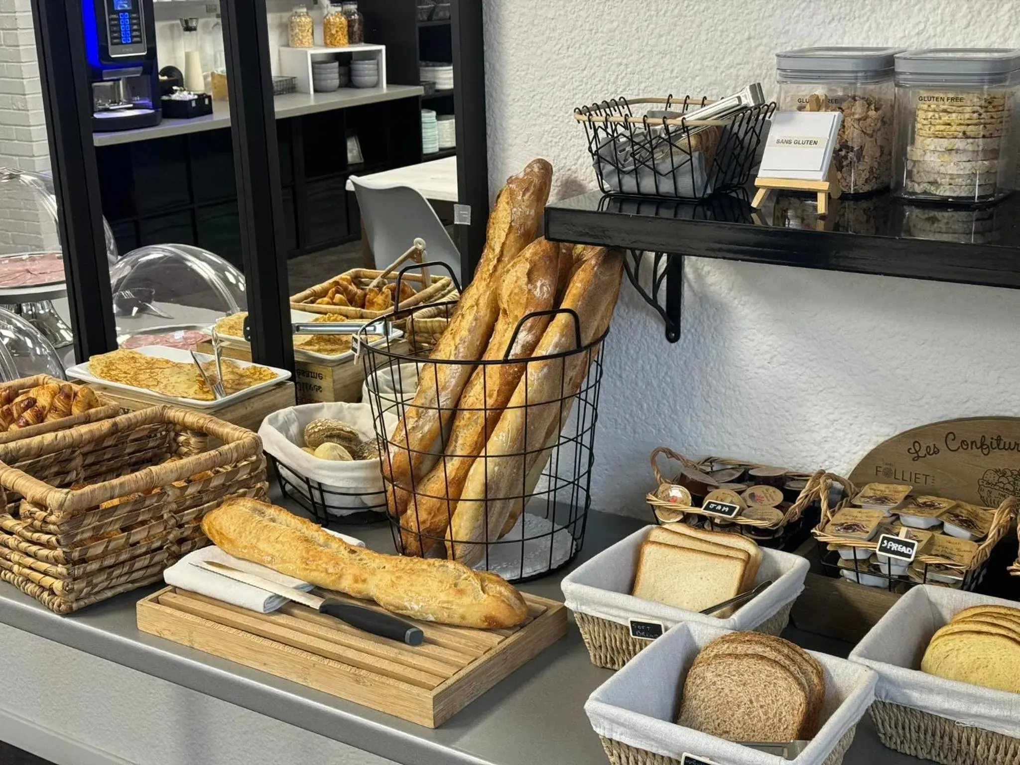 Breakfast in Kyriad Epernay Breakfast in Kyriad Epernay