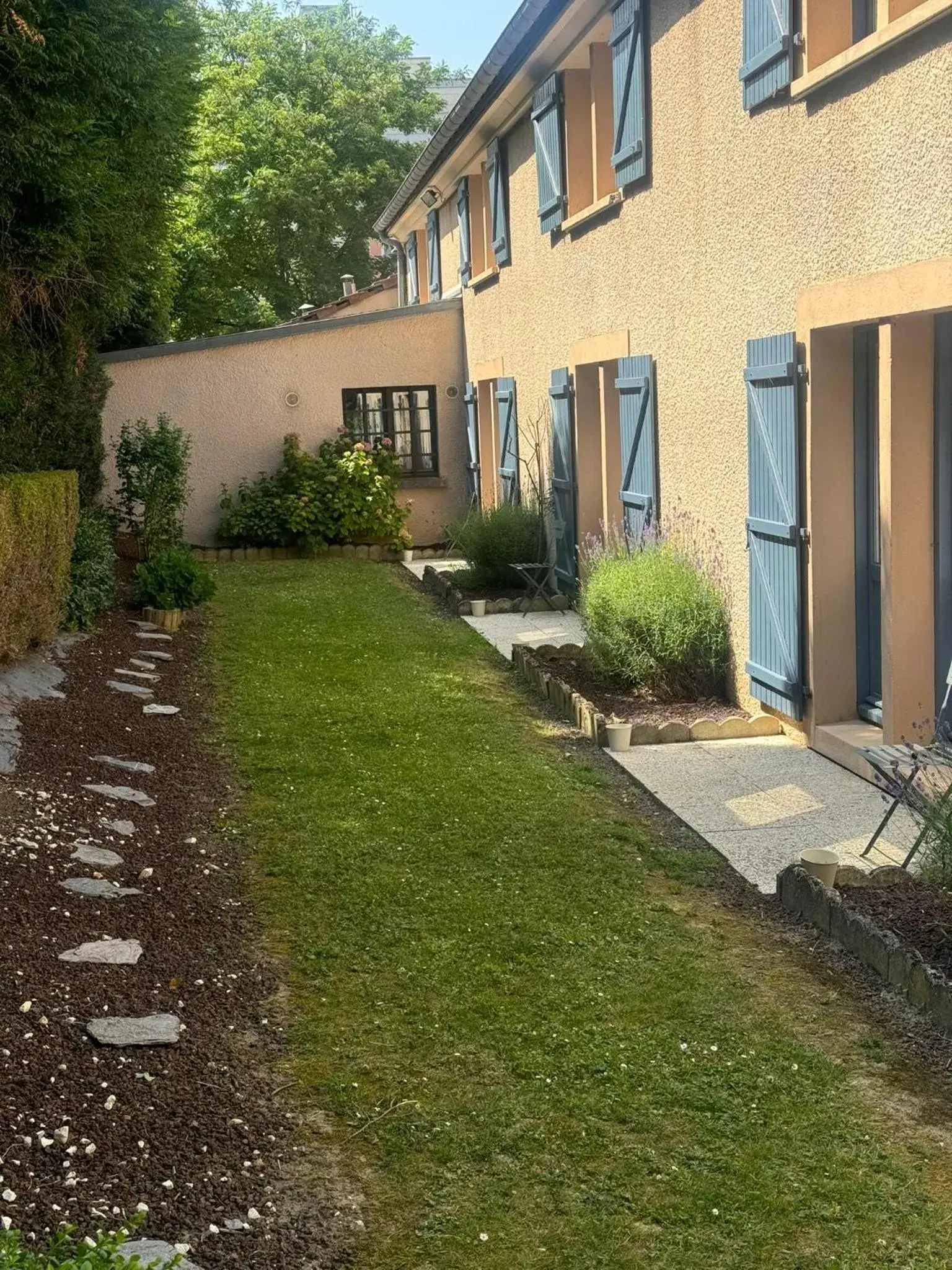 Property building in Kyriad Epernay Property building in Kyriad Epernay