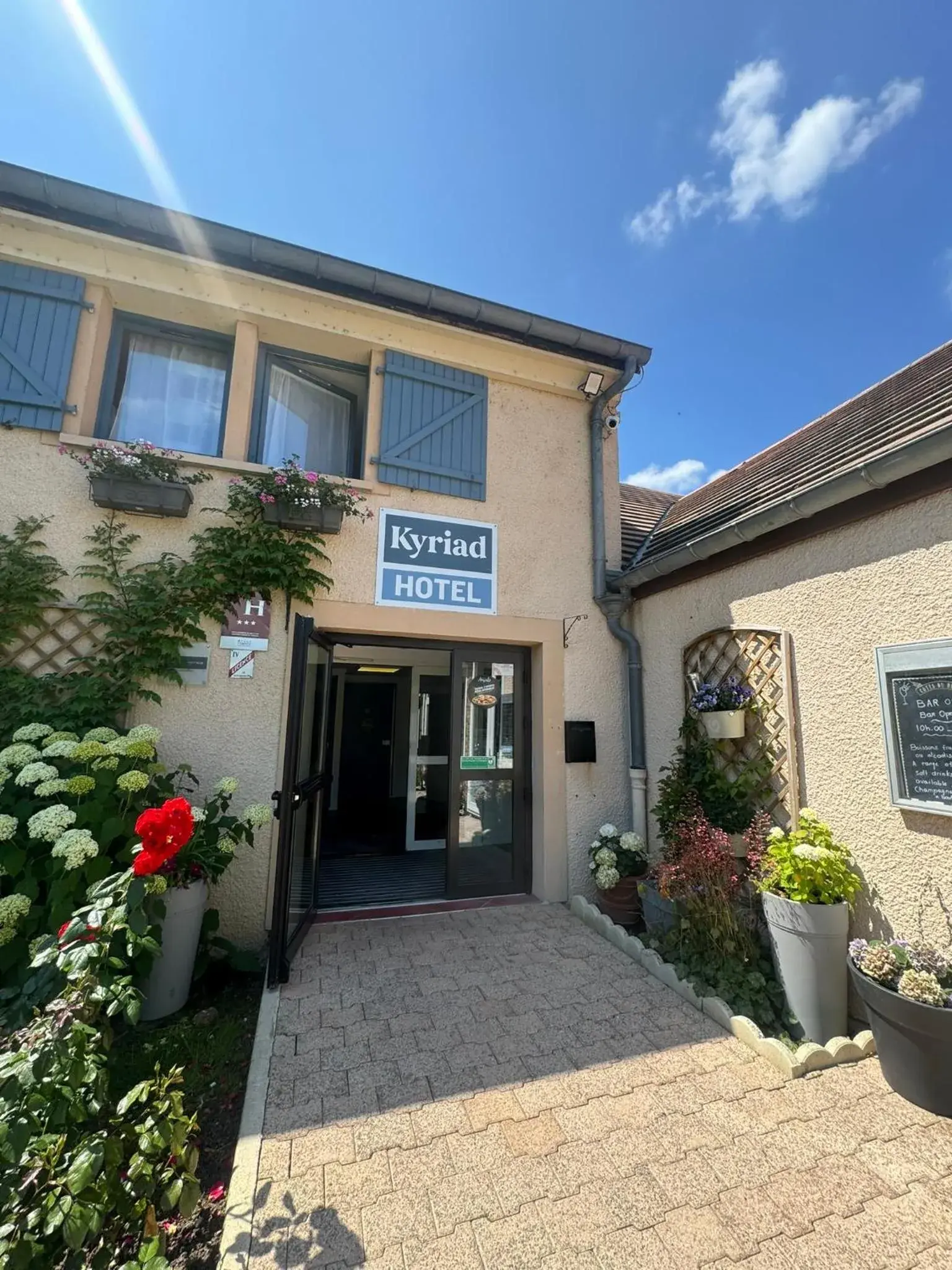 Property building in Kyriad Epernay Property building in Kyriad Epernay