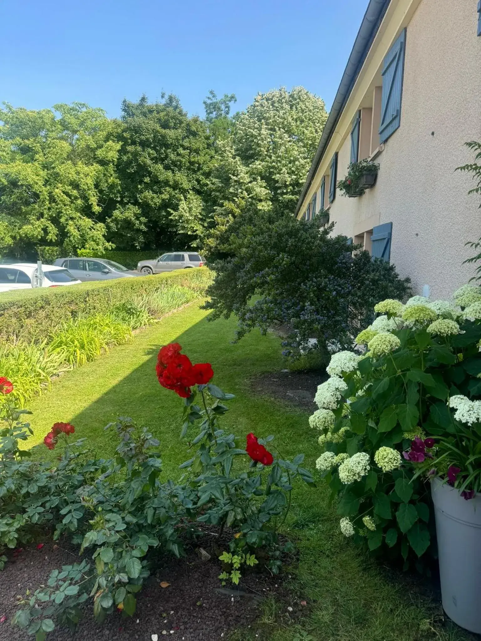 Property building in Kyriad Epernay Property building in Kyriad Epernay