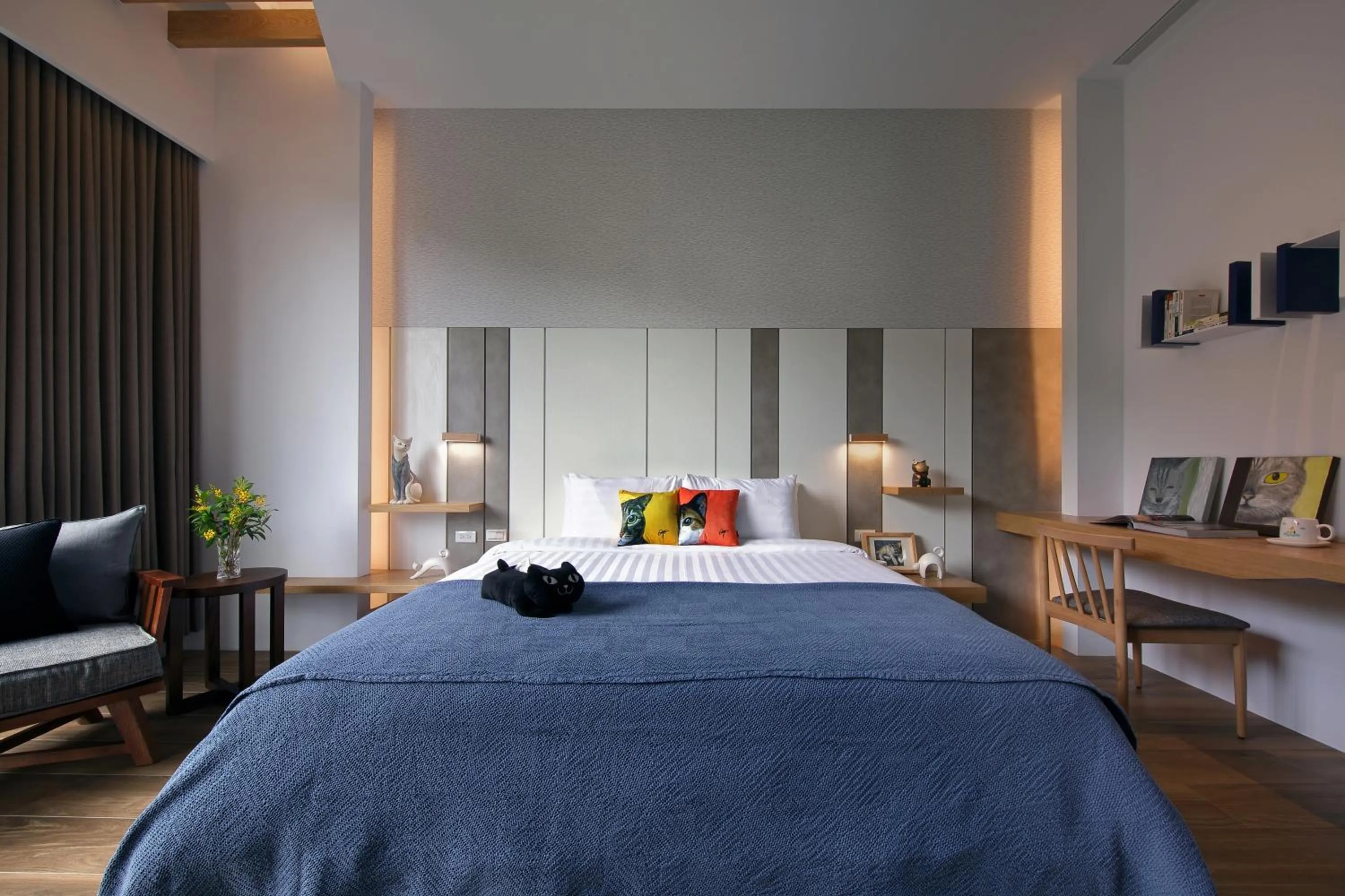 Photo of the whole room, Bed in Doris Home