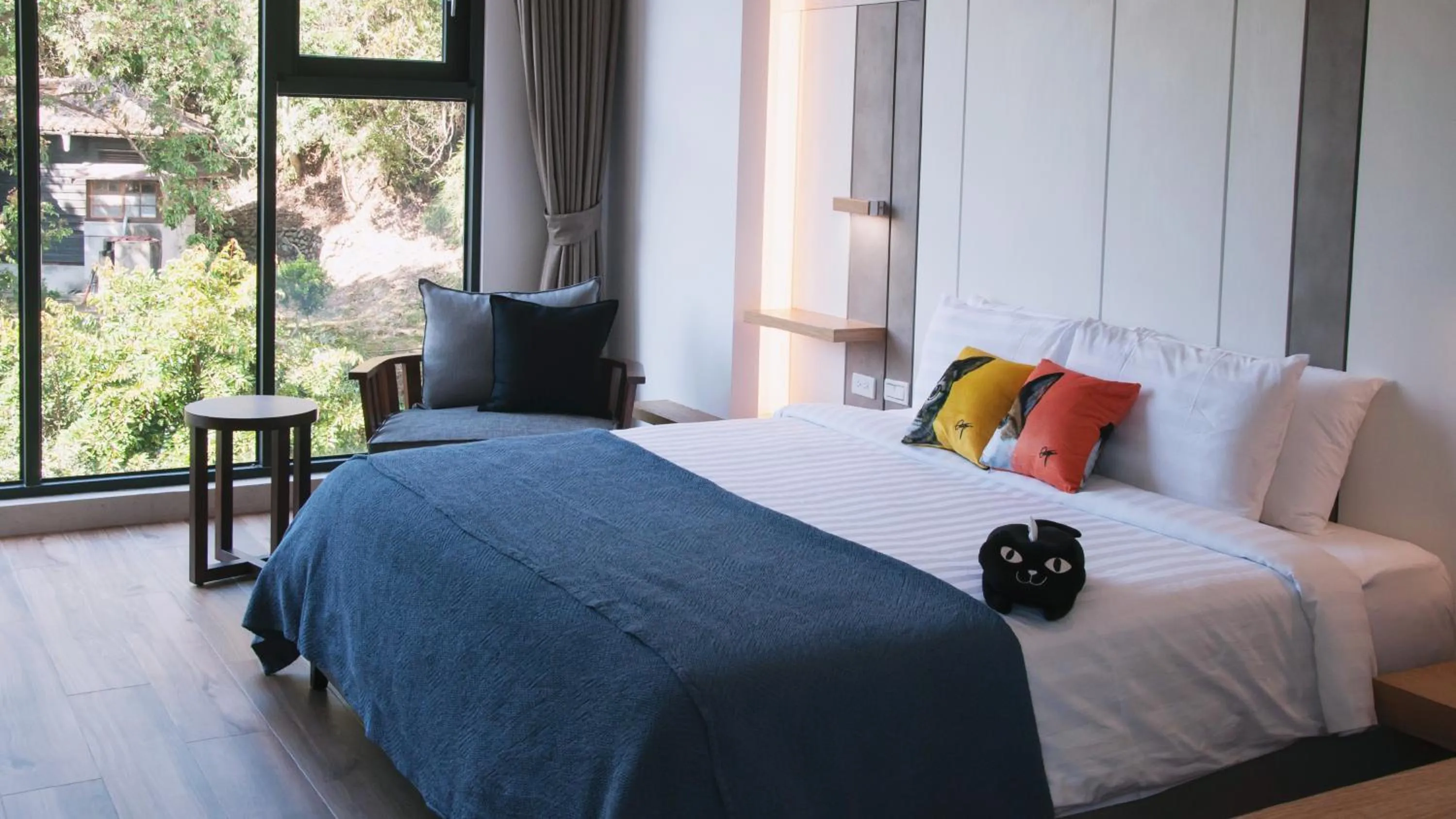 Bedroom, Bed in Doris Home