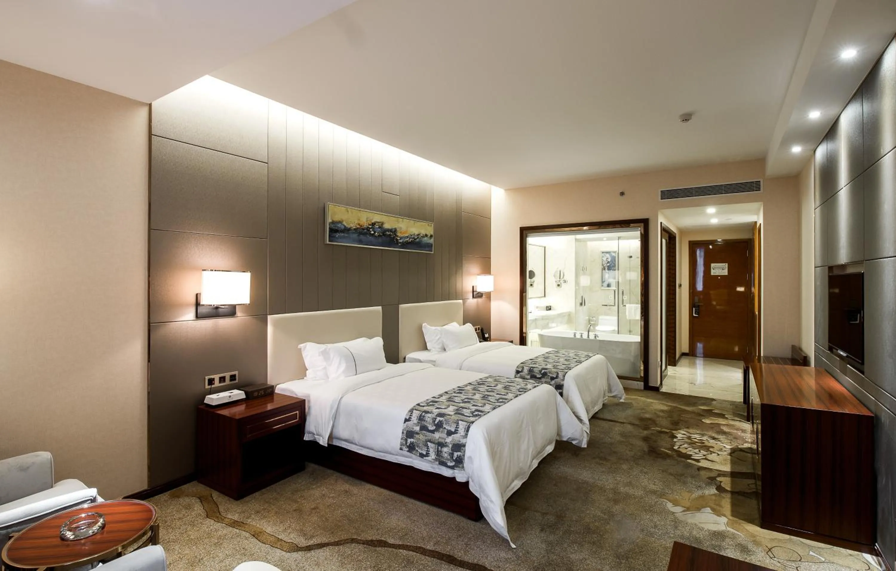 Superior Twin Room in New Junyue International Hotel