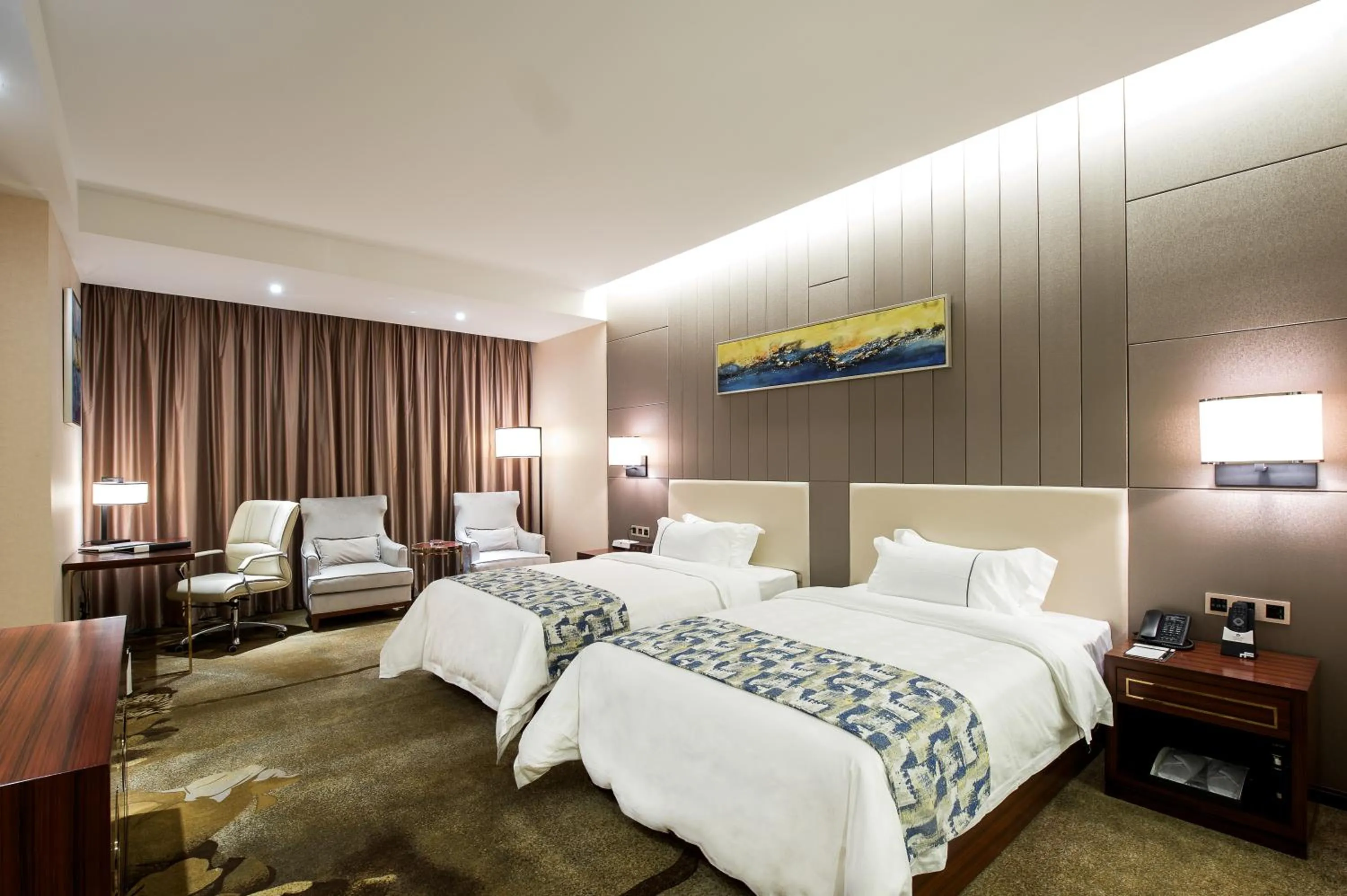 Deluxe Twin Room in New Junyue International Hotel