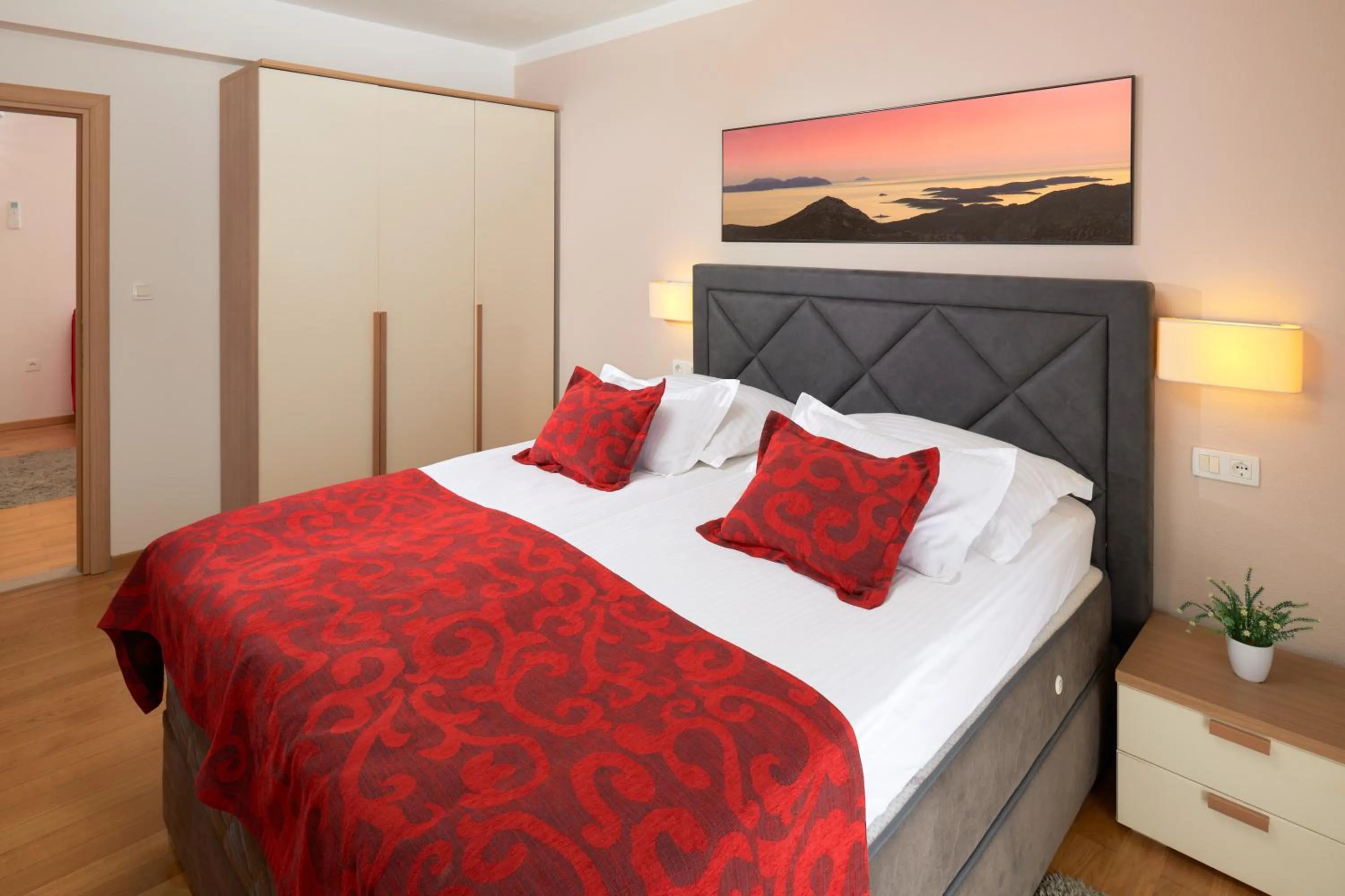 Bedroom, Bed in Hotel Fortuna