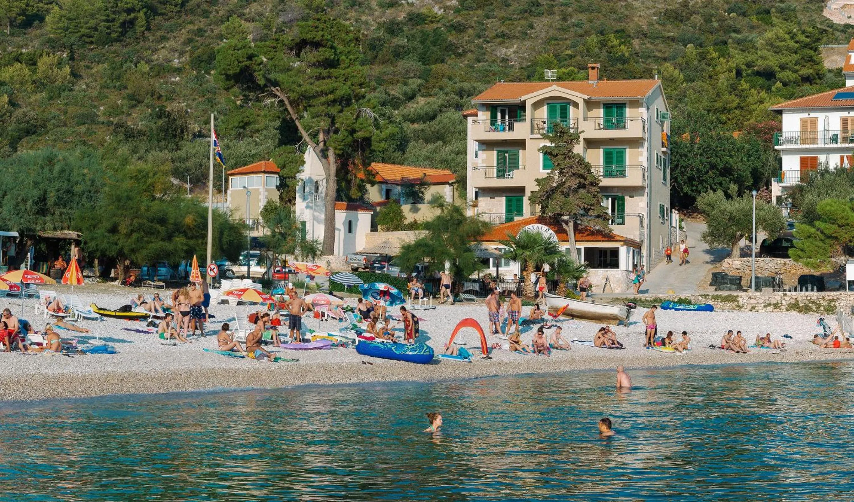 Restaurant/places to eat in Hotel Fortuna