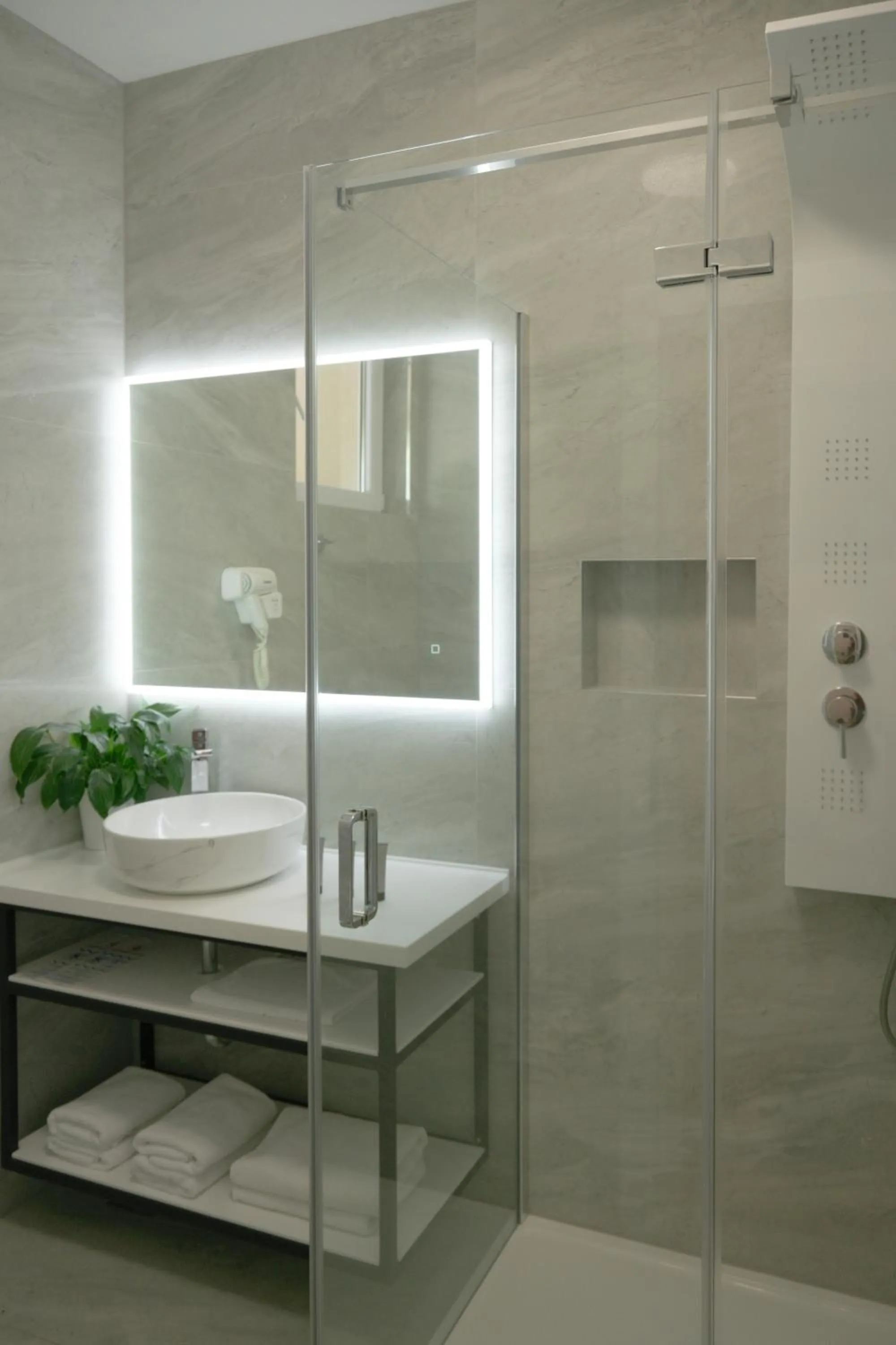 Bathroom in Hotel Fortuna