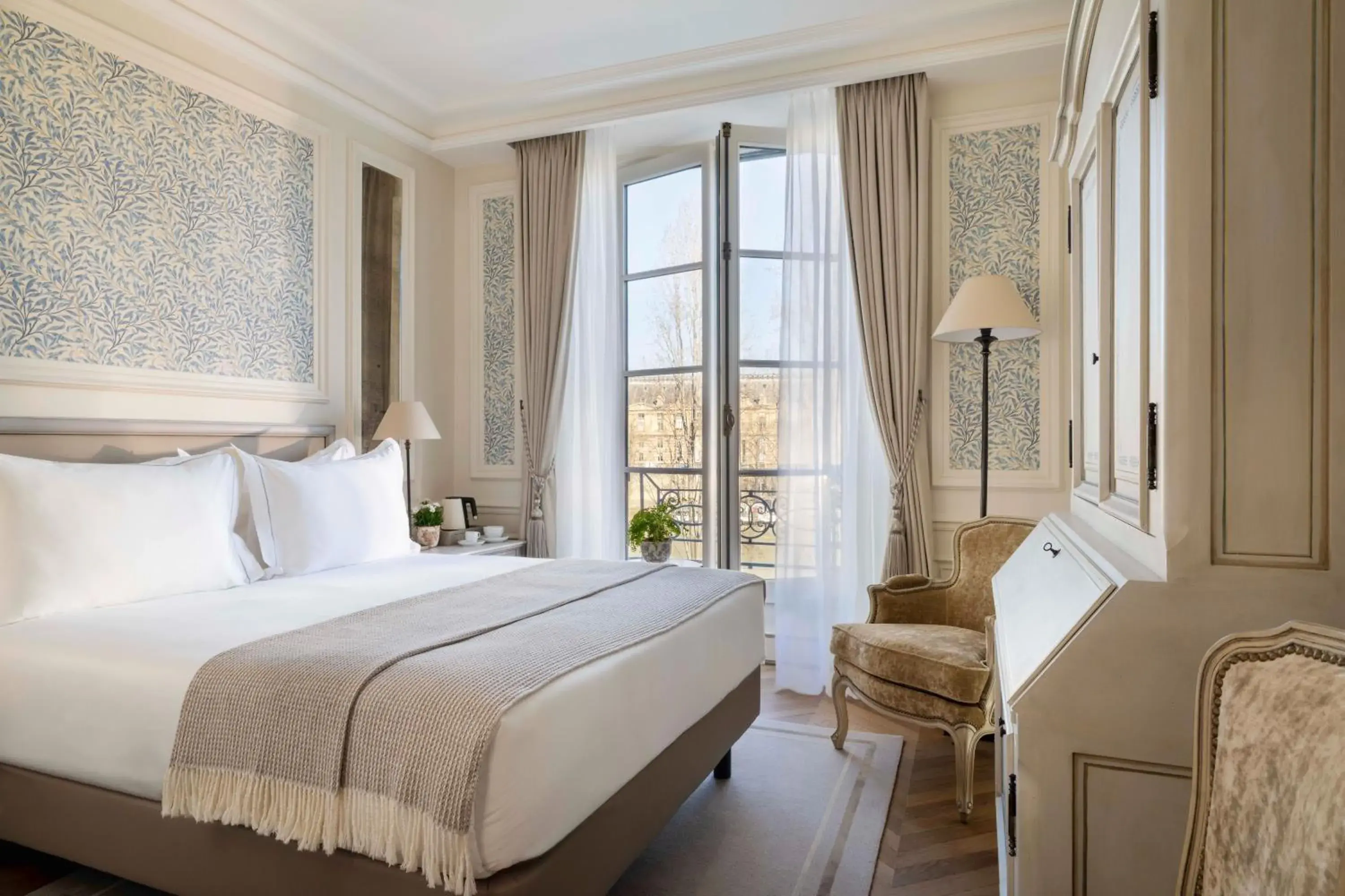 Hotel Du Quai Voltaire Hotel Du Quai Voltaire