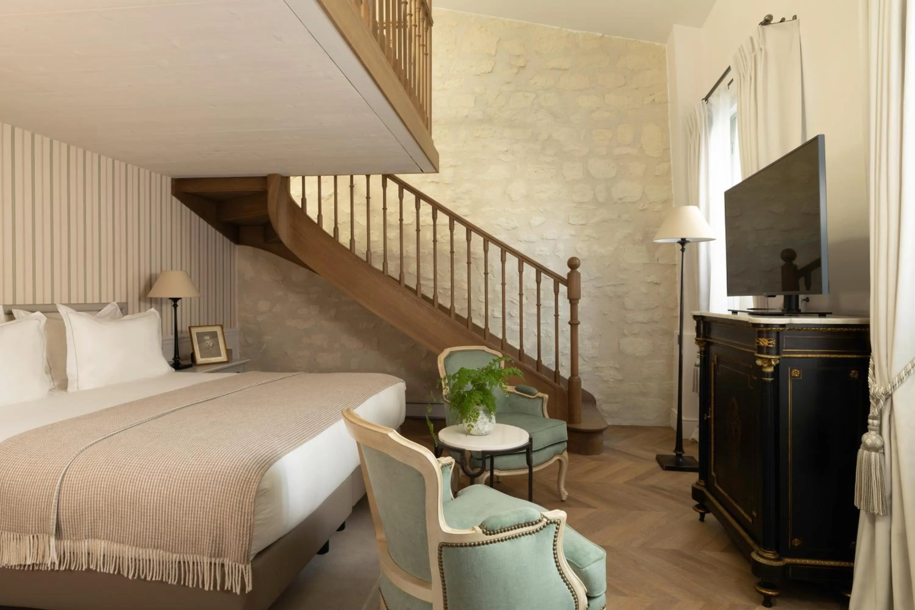 Duplex Quadruple Room in Hotel Du Quai Voltaire