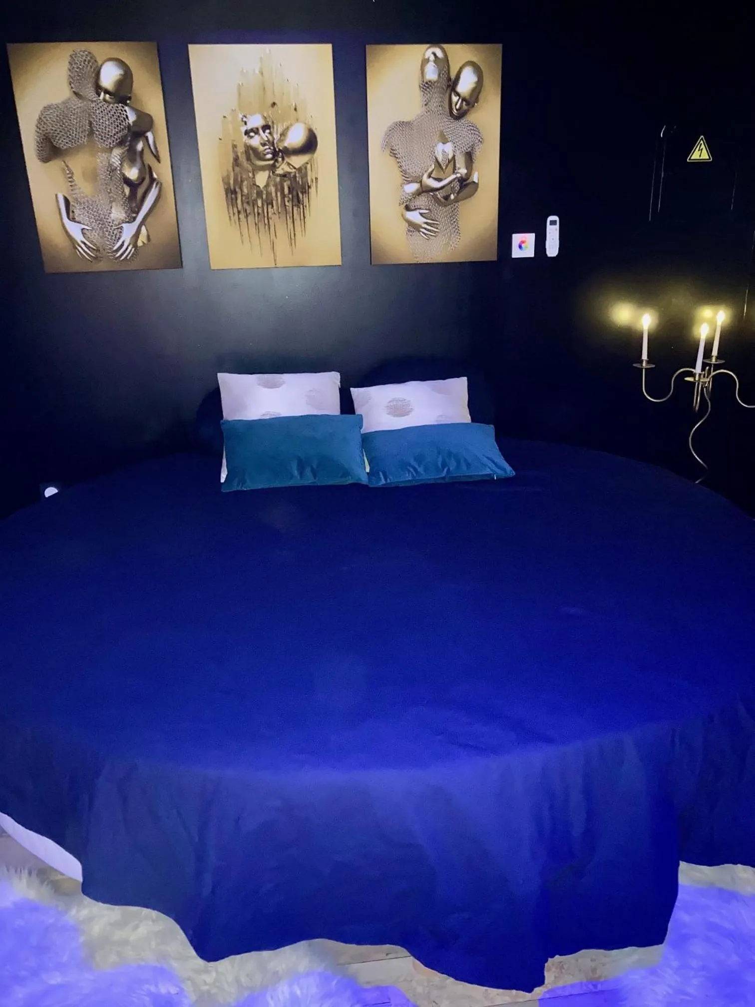 Massage, Bed in Hôtel Le Gambetta