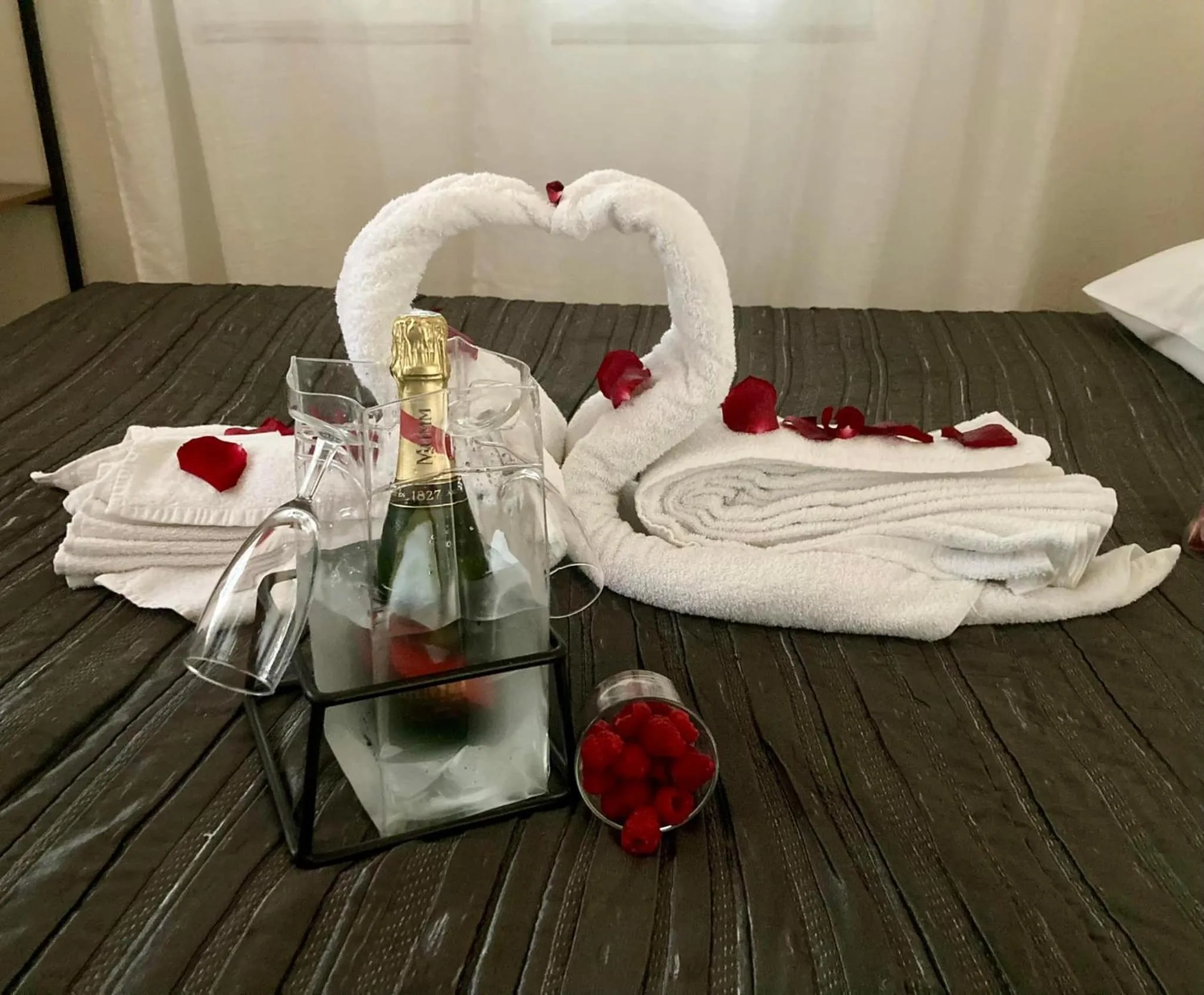 Bedroom in Hôtel Le Gambetta