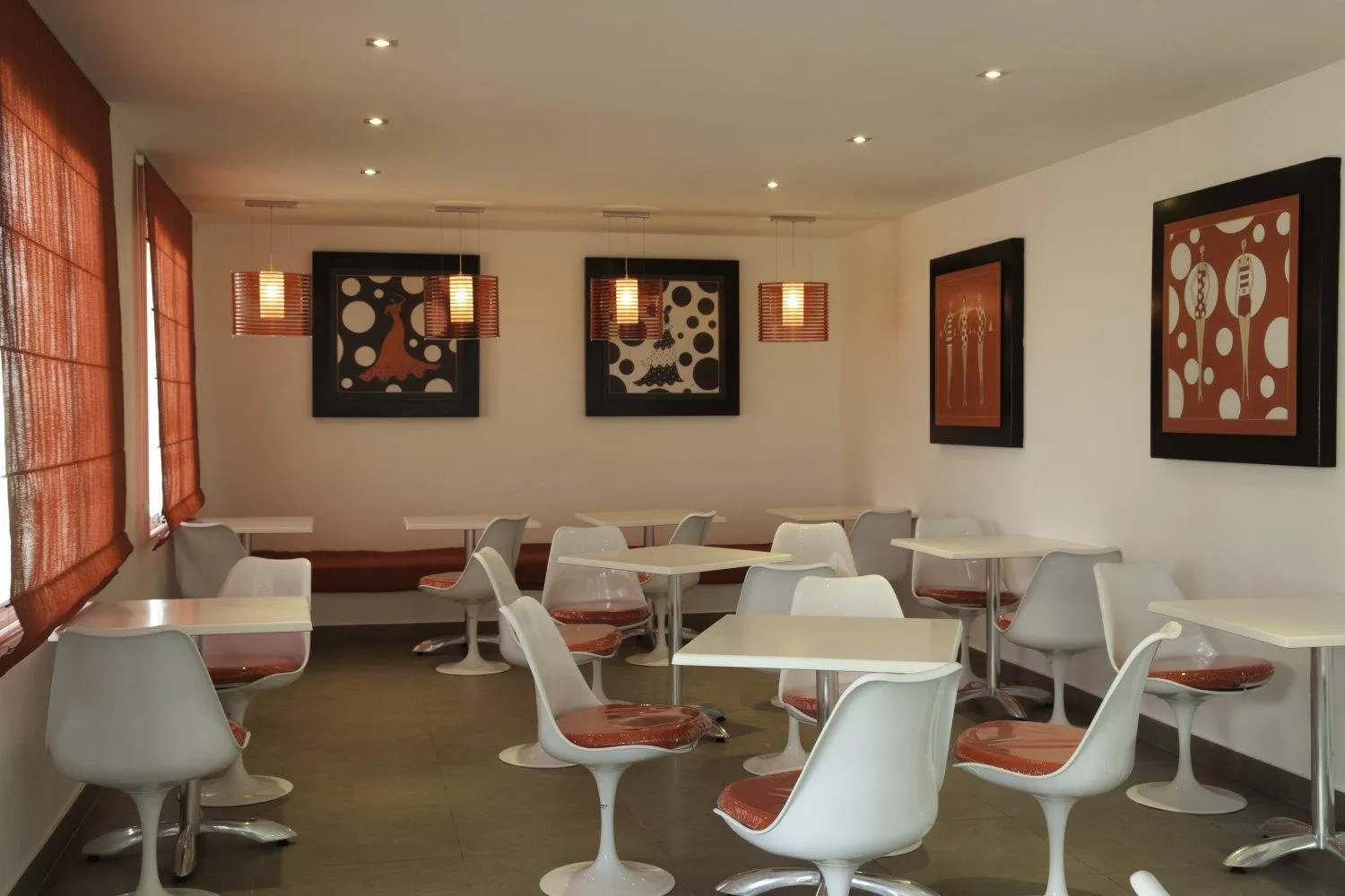 Restaurant/places to eat in Samira Club Family and couples only