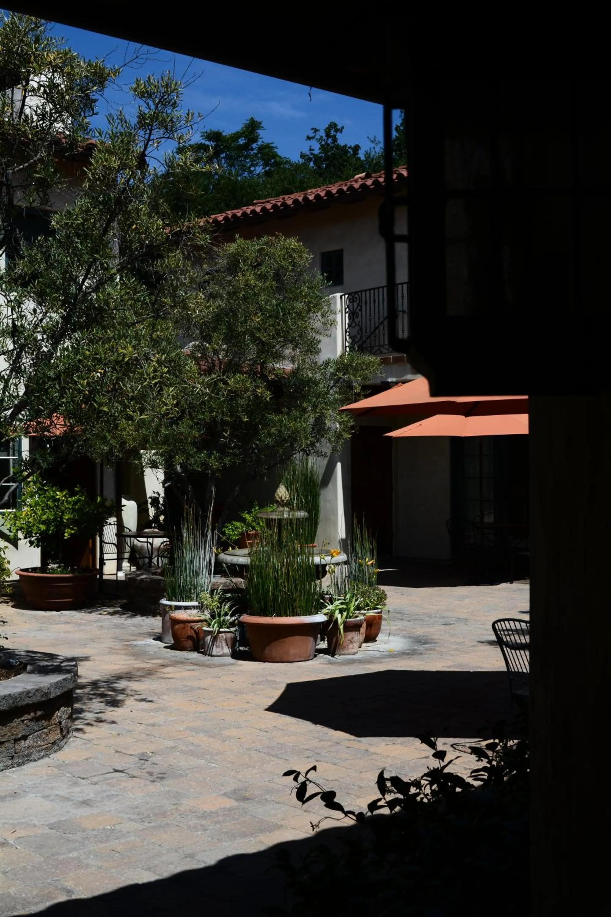 Inner courtyard view in Su Nido Inn
