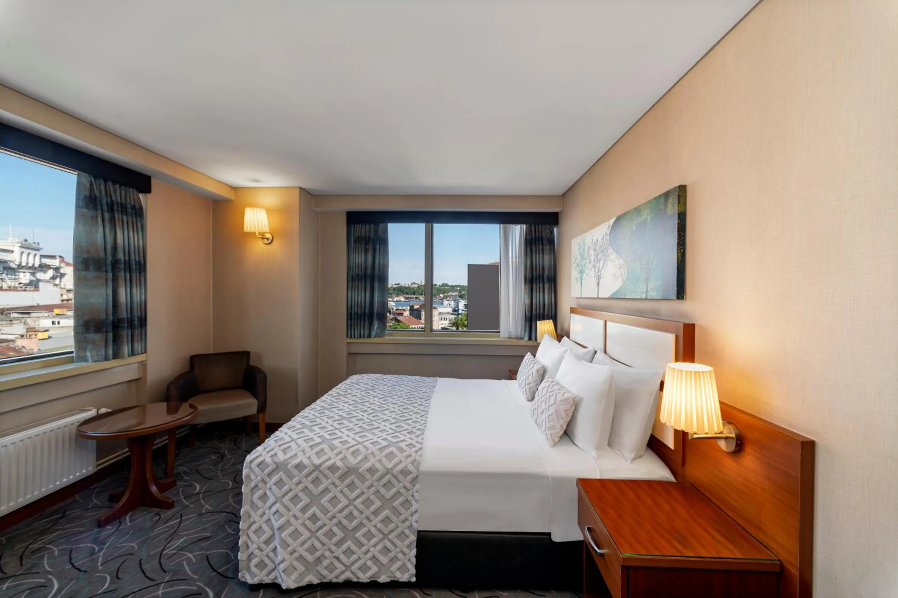 Photo of the whole room, Bed in Istanbul Golden City Hotel