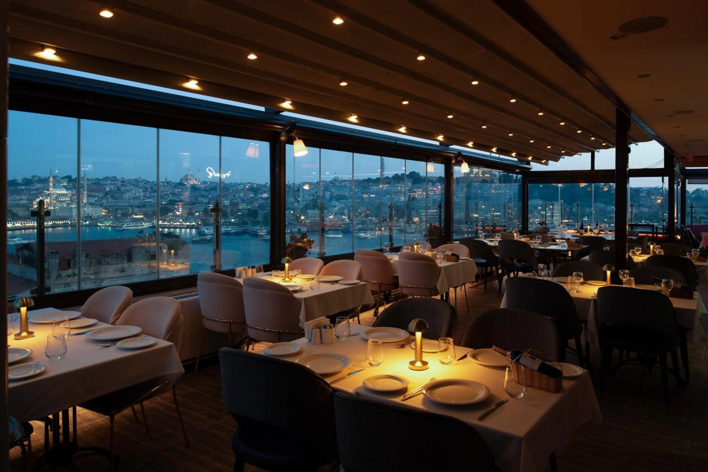 Restaurant/places to eat in Istanbul Golden City Hotel