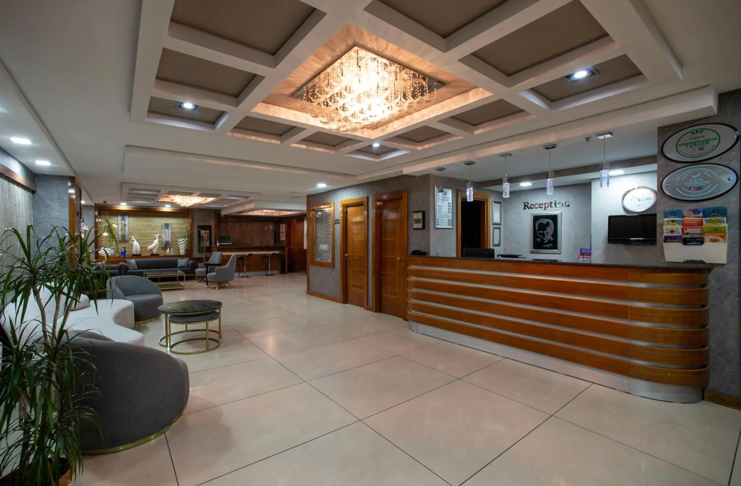Lobby or reception in Istanbul Golden City Hotel Lobby or reception in Istanbul Golden City Hotel