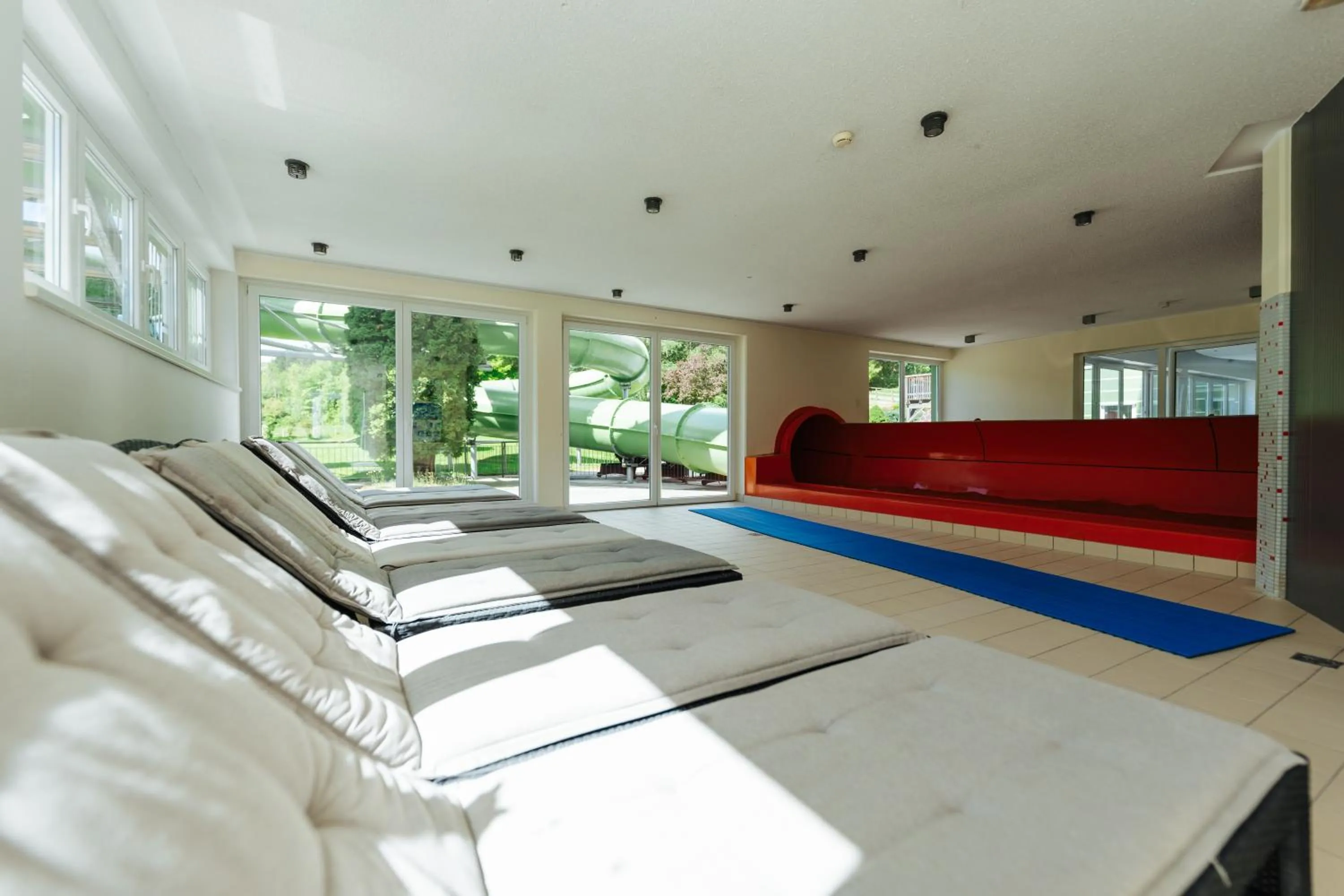 Swimming pool in Familienhotel Trebesingerhof