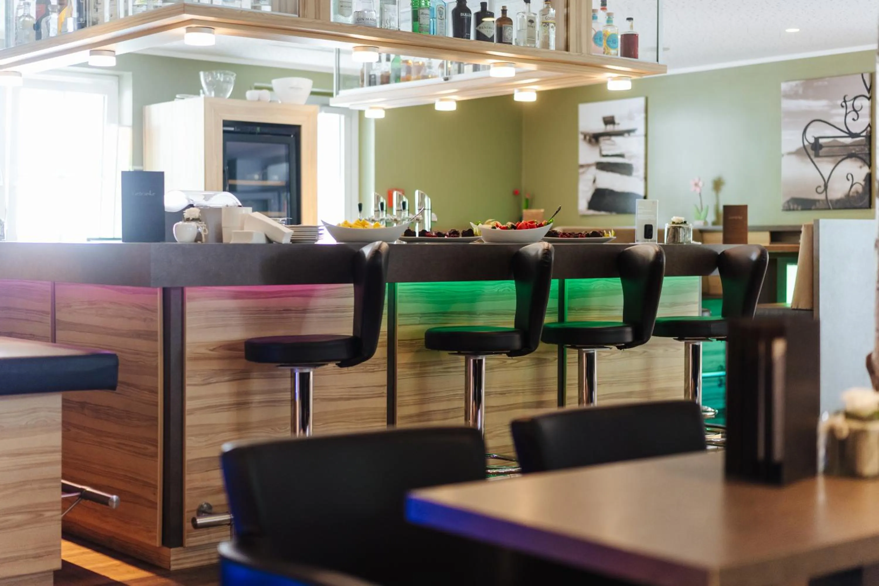 Lounge or bar in Familienhotel Trebesingerhof