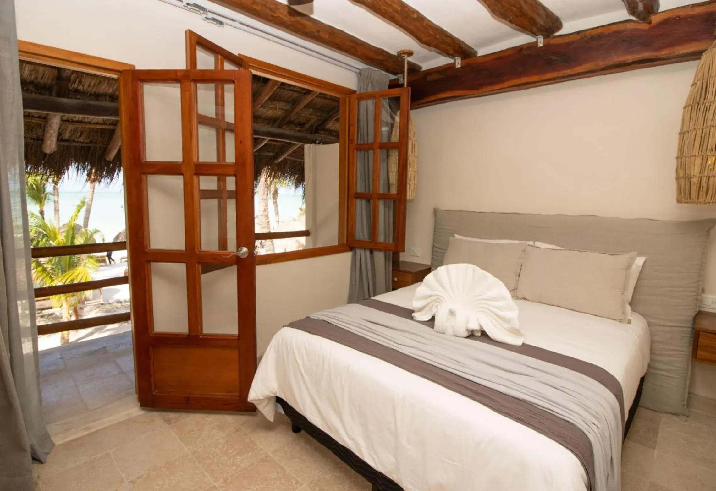 Deluxe Double Room with Sea View in Amaite Holbox - Oceanfront Hotel Deluxe Double Room with Sea View in Amaite Holbox - Oceanfront Hotel