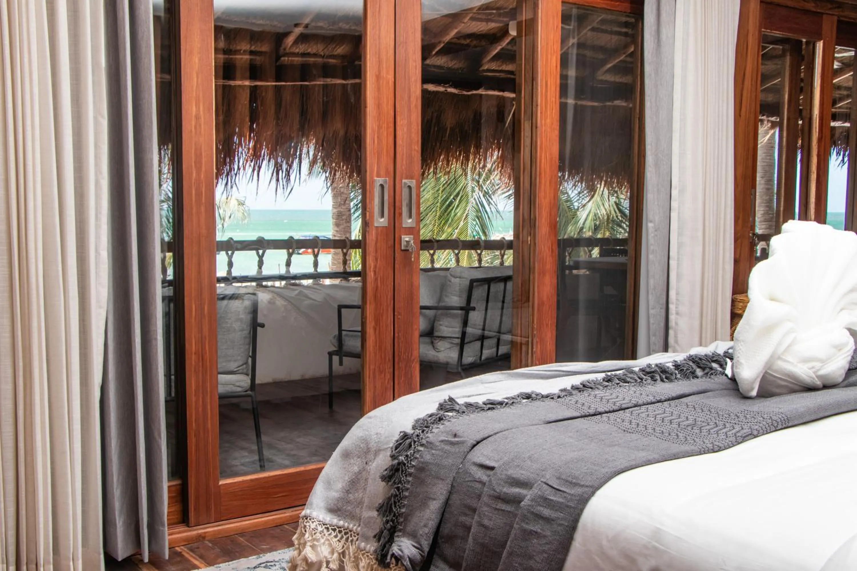 View (from property/room), Bed in Amaite Holbox - Oceanfront Hotel