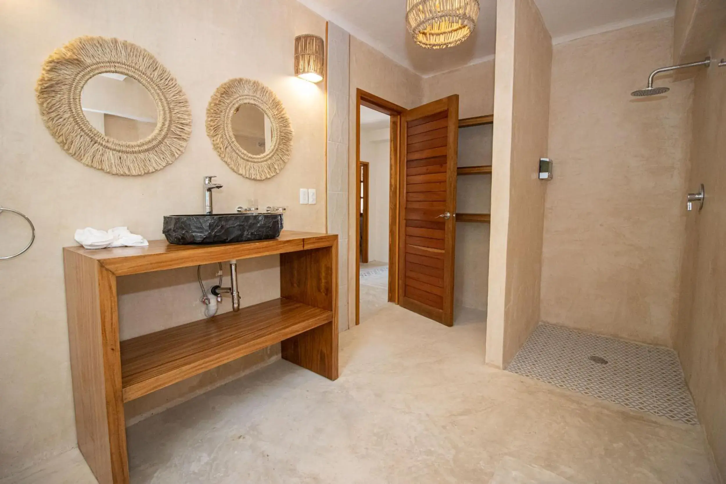 Bathroom in Amaite Holbox - Oceanfront Hotel Bathroom in Amaite Holbox - Oceanfront Hotel