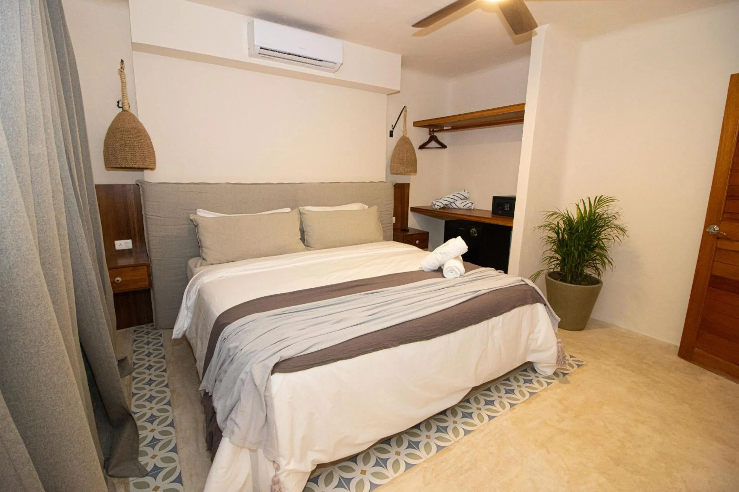 Bedroom, Bed in Amaite Holbox - Oceanfront Hotel