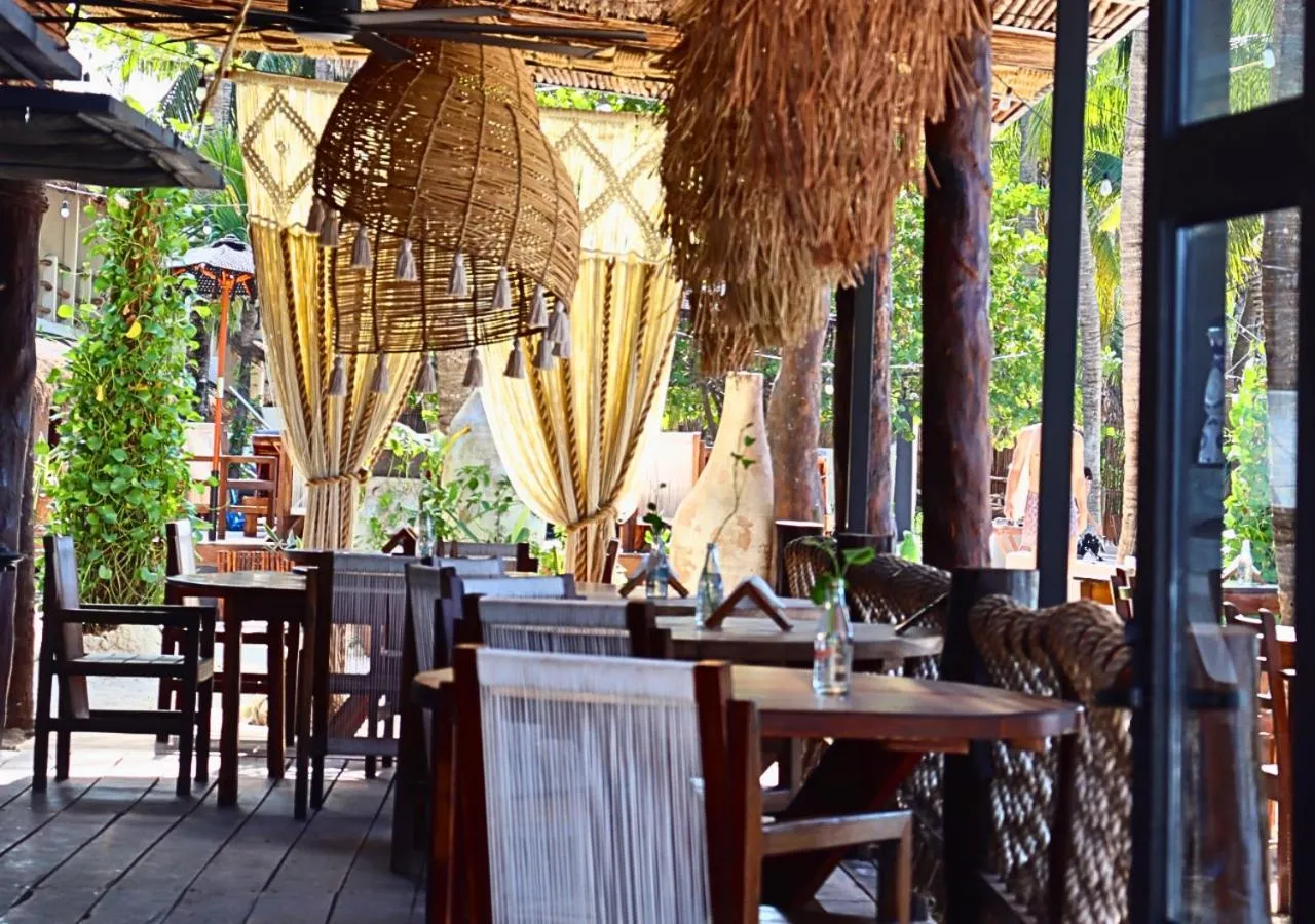 Restaurant/places to eat in Amaite Holbox - Oceanfront Hotel