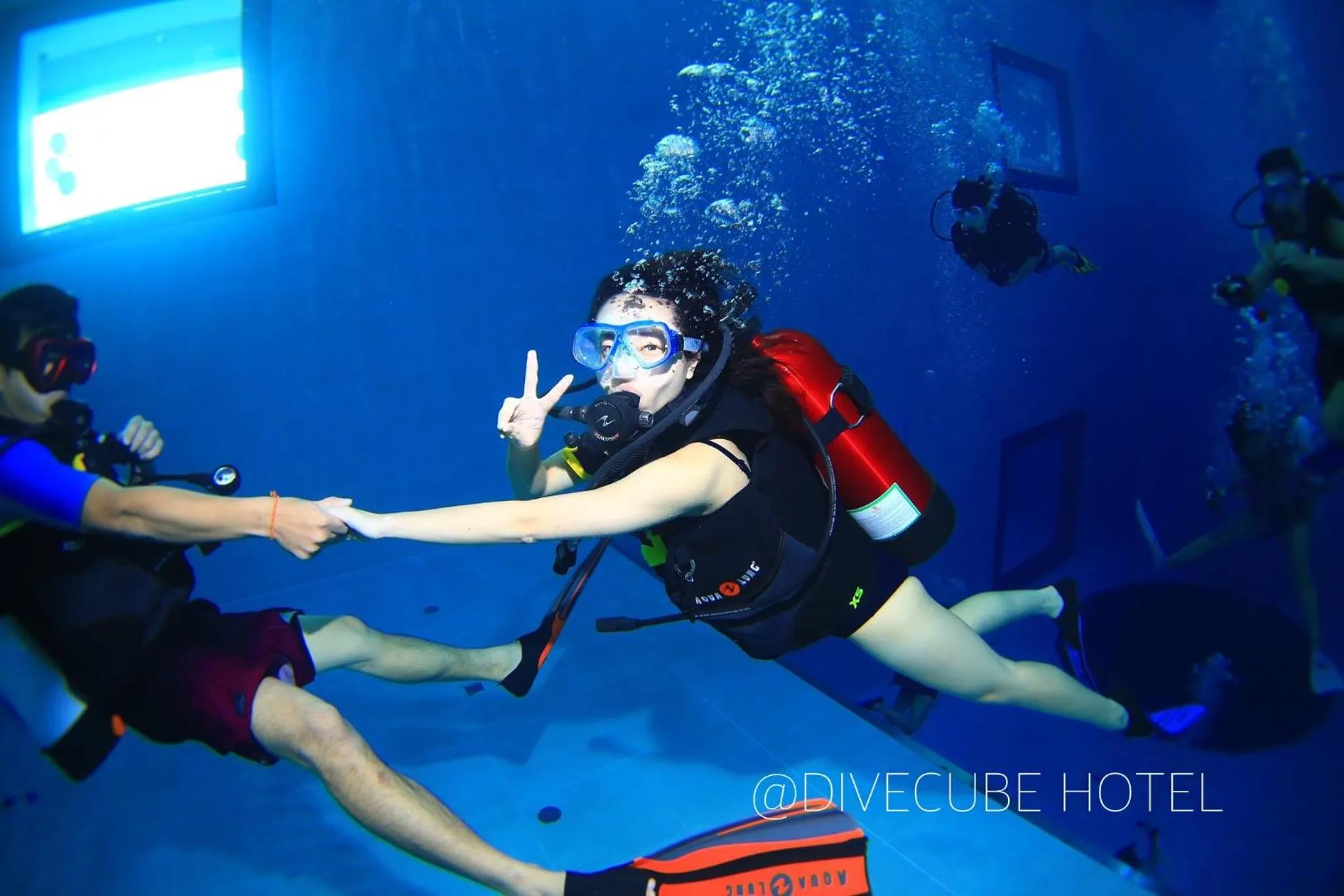 Restaurant/places to eat in Divecube Hotel