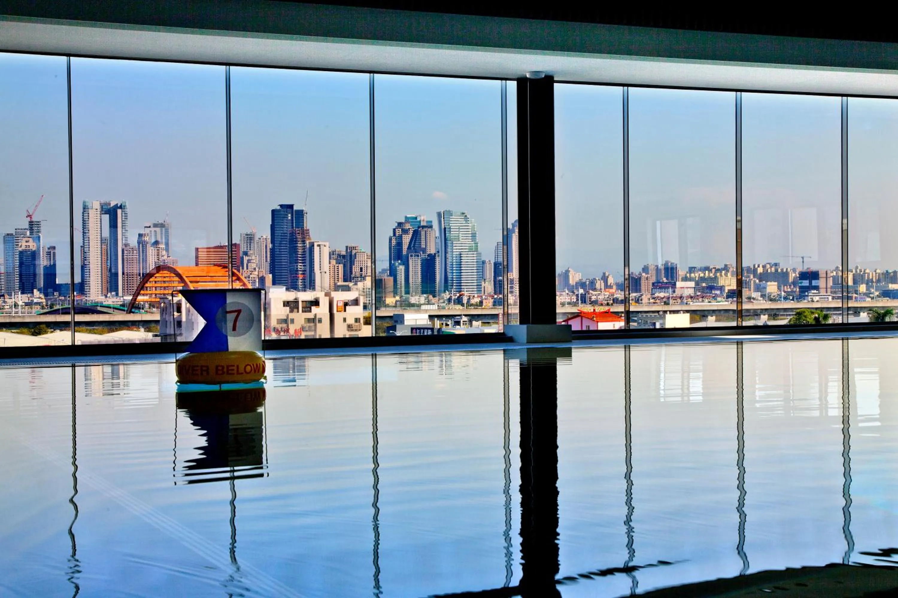 Restaurant/places to eat in Divecube Hotel