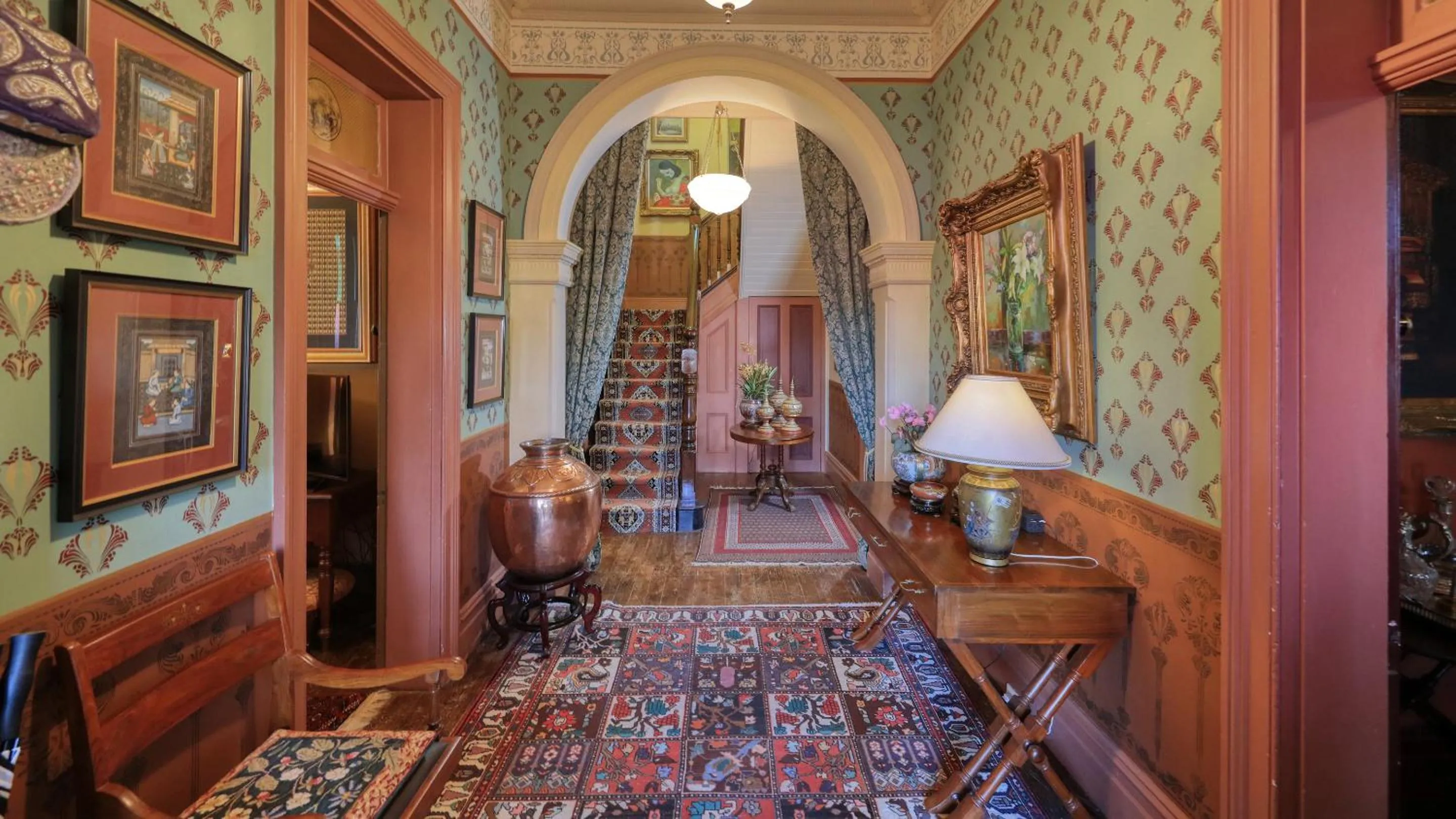 Facade/entrance in Grenfell Hall