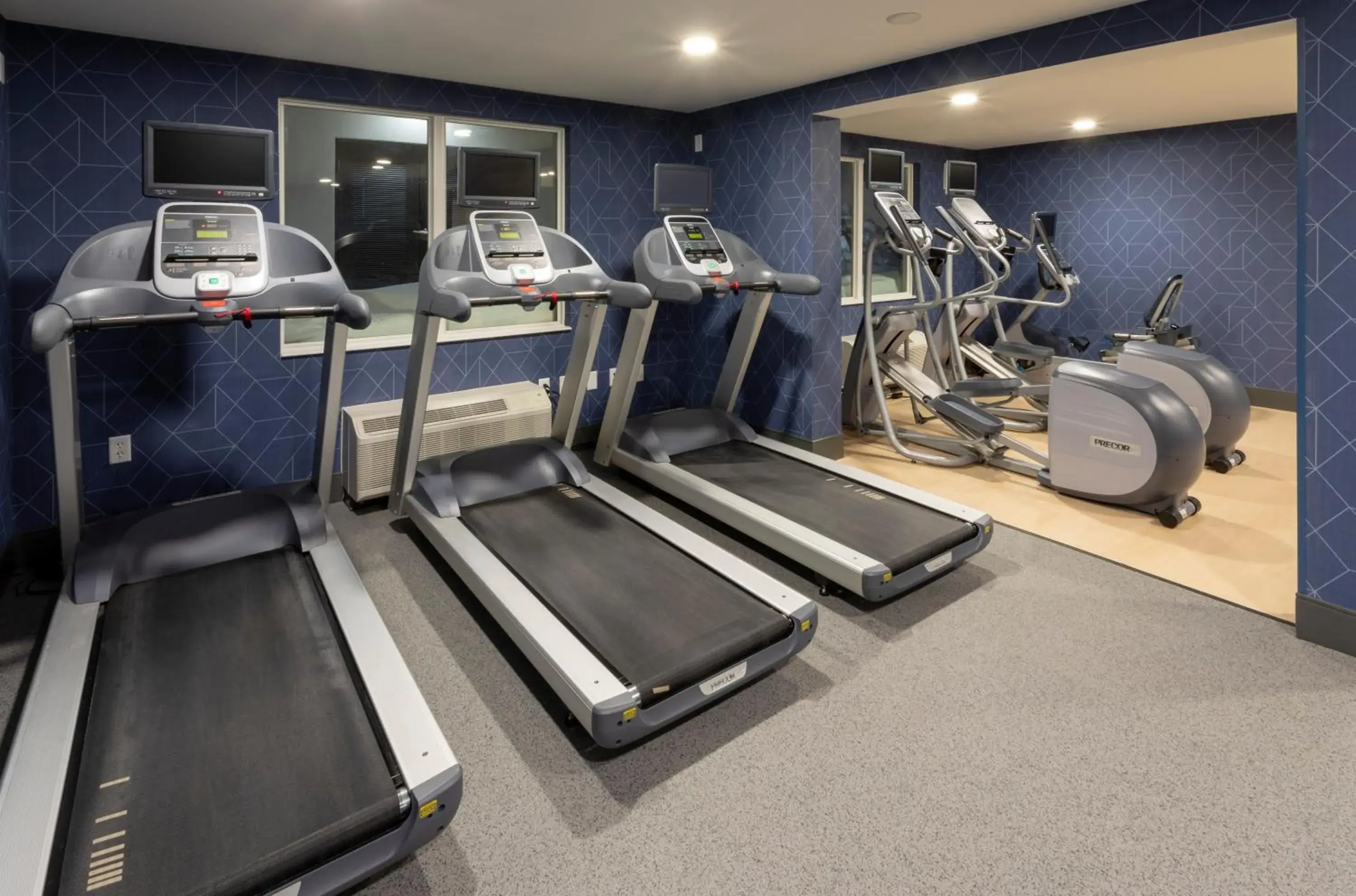Fitness centre/facilities in Holiday Inn Marquette by IHG Fitness centre/facilities in Holiday Inn Marquette by IHG