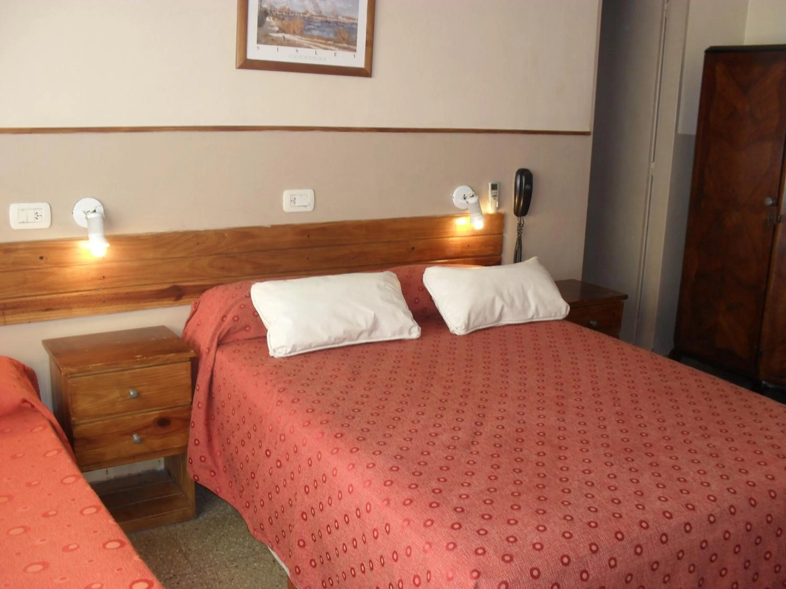 Economy Double Room in Hotel De La Rue